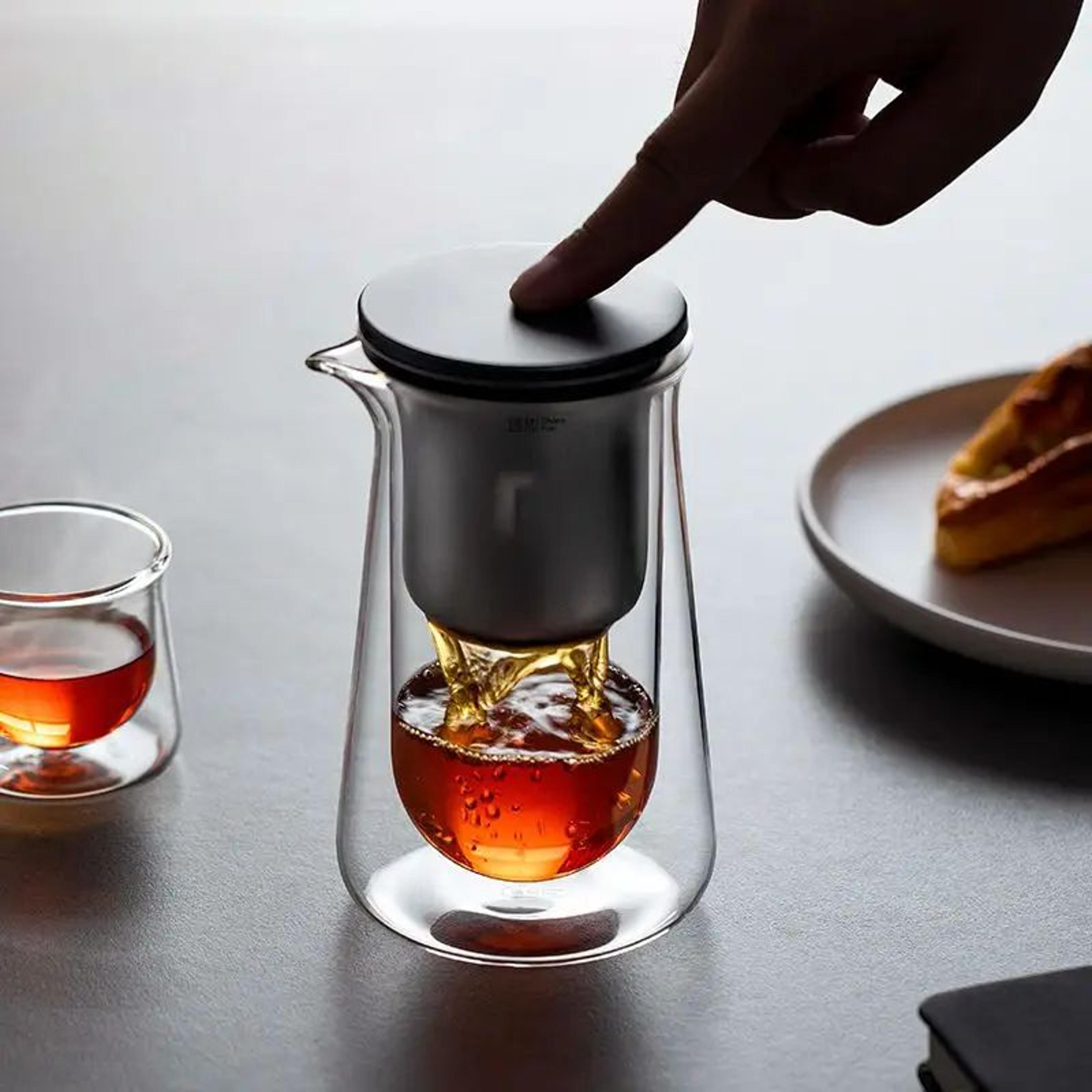 high-end glass teapot with one-button filtration