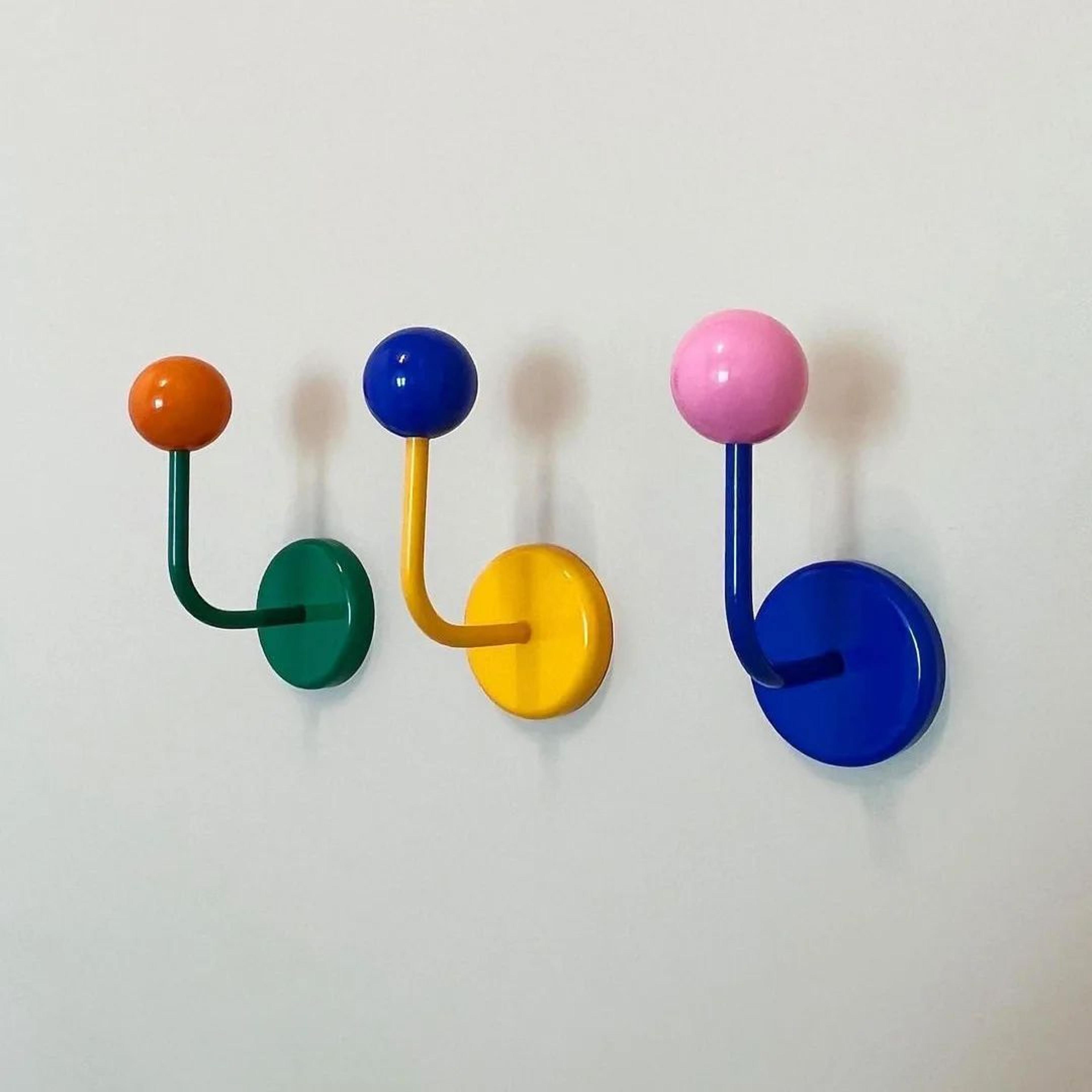 strong magnetic hook seamless wall and fridge holder