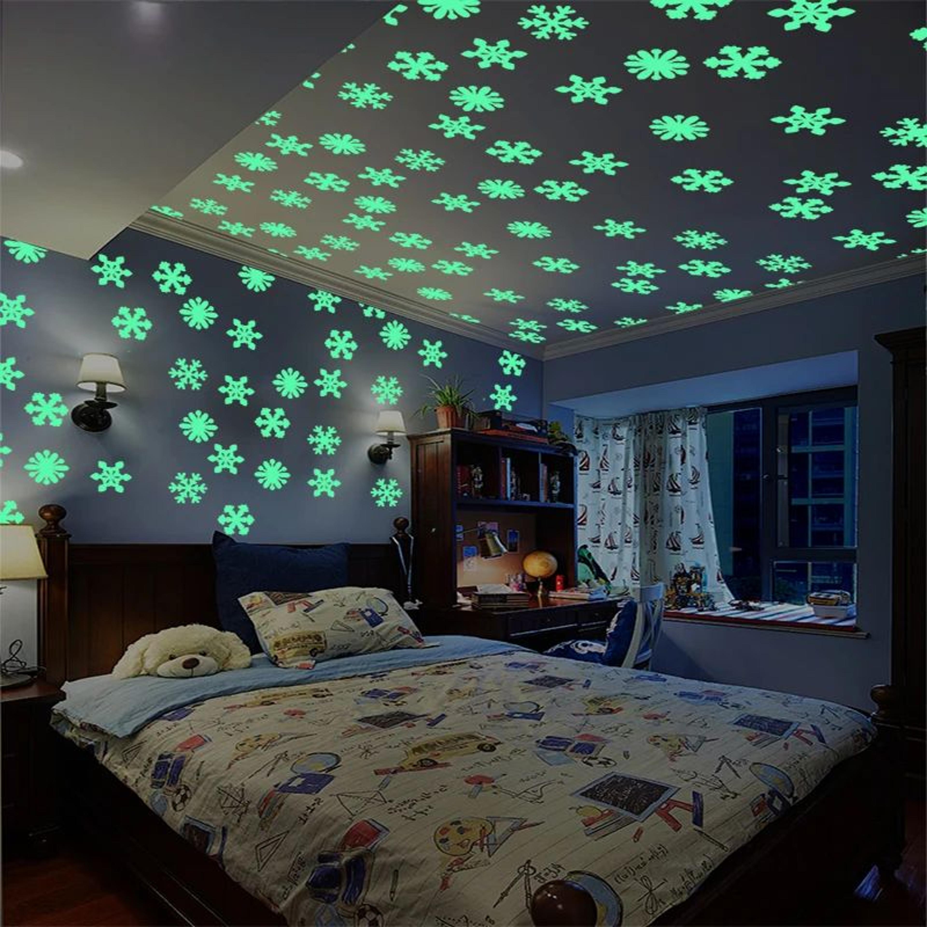 50pcs glow in the dark snowflake wall stickers set