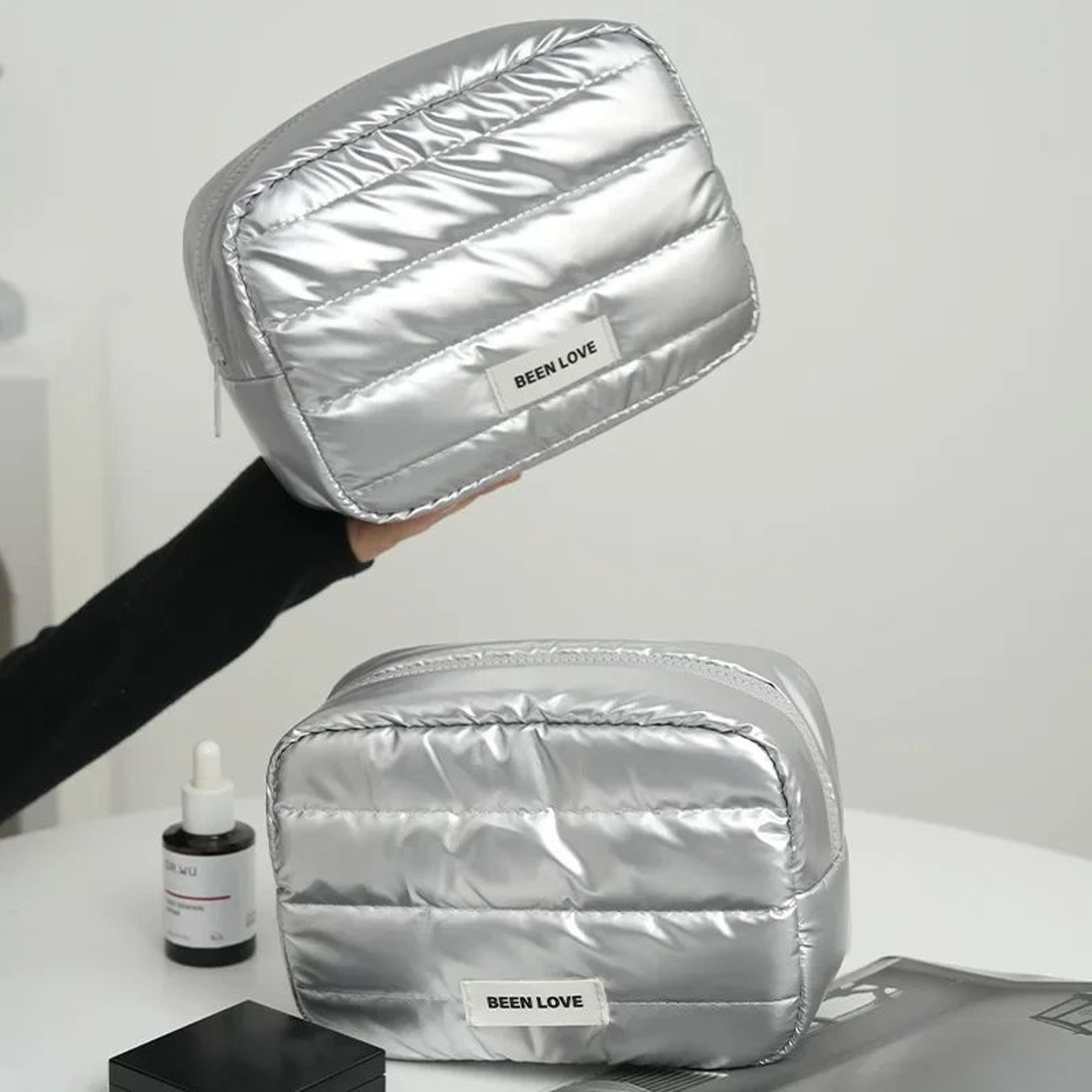 large capacity travel makeup organizer bag