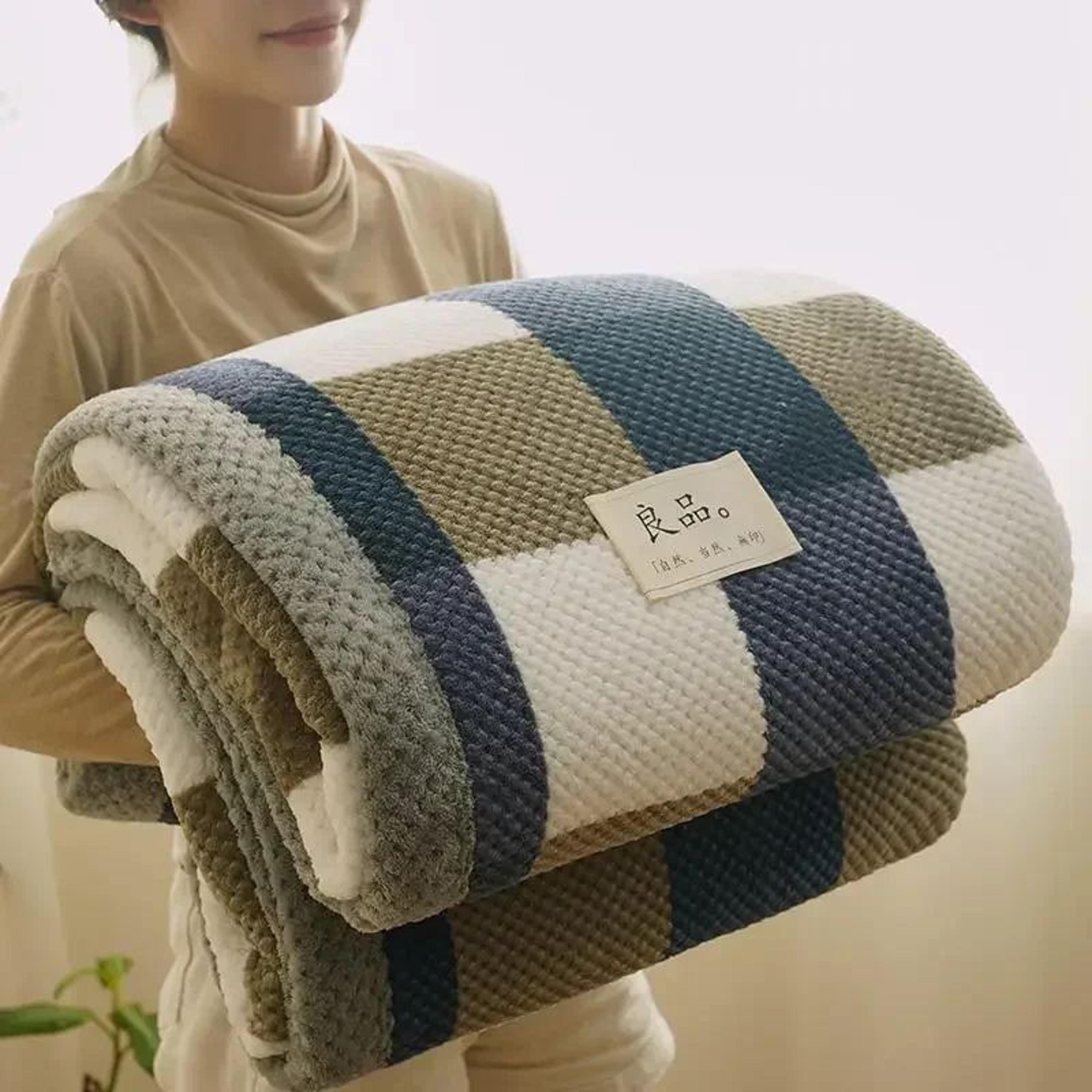 soft chenille knitted throw blanket for couch and bed