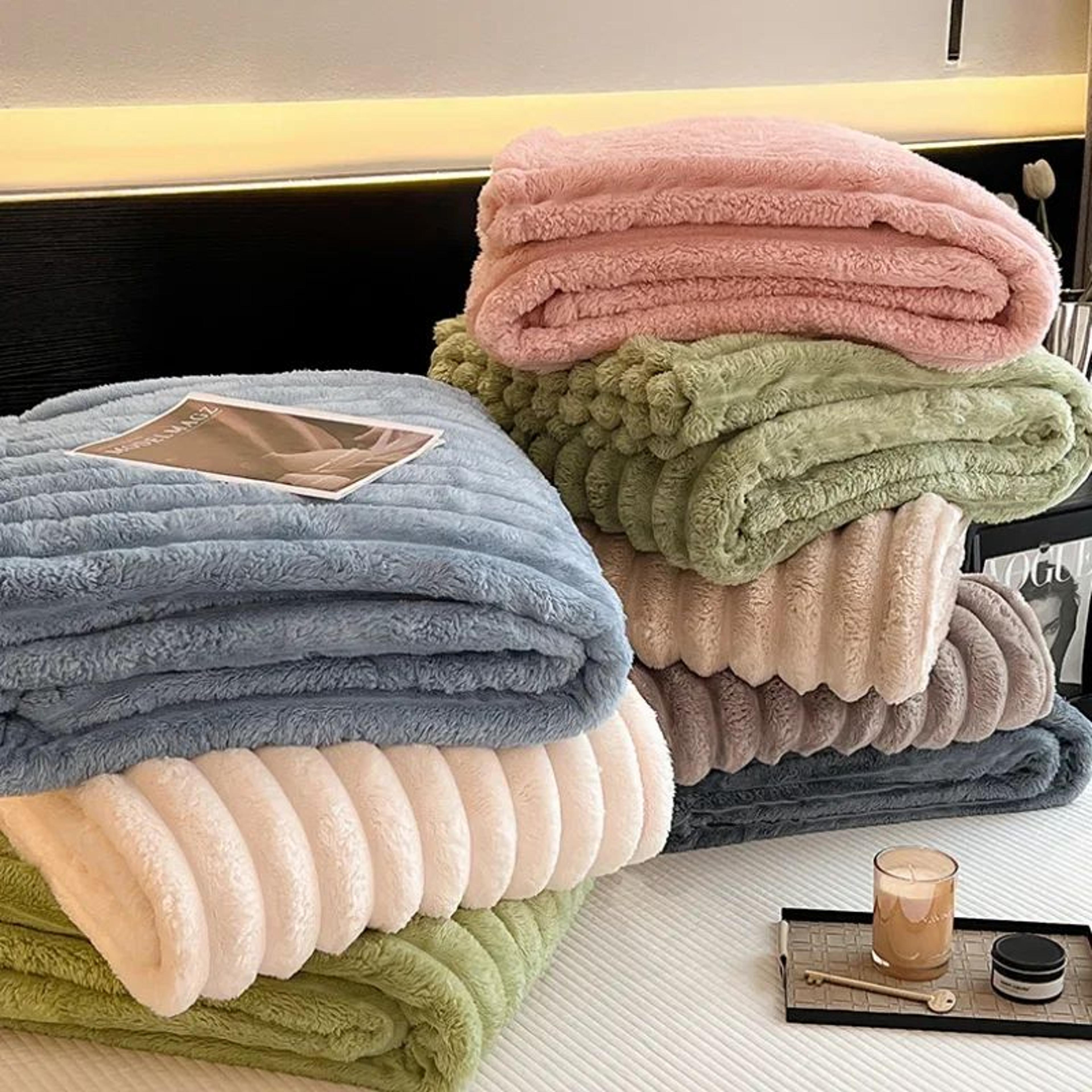 thick wide striped multifunctional bed and sofa blanket
