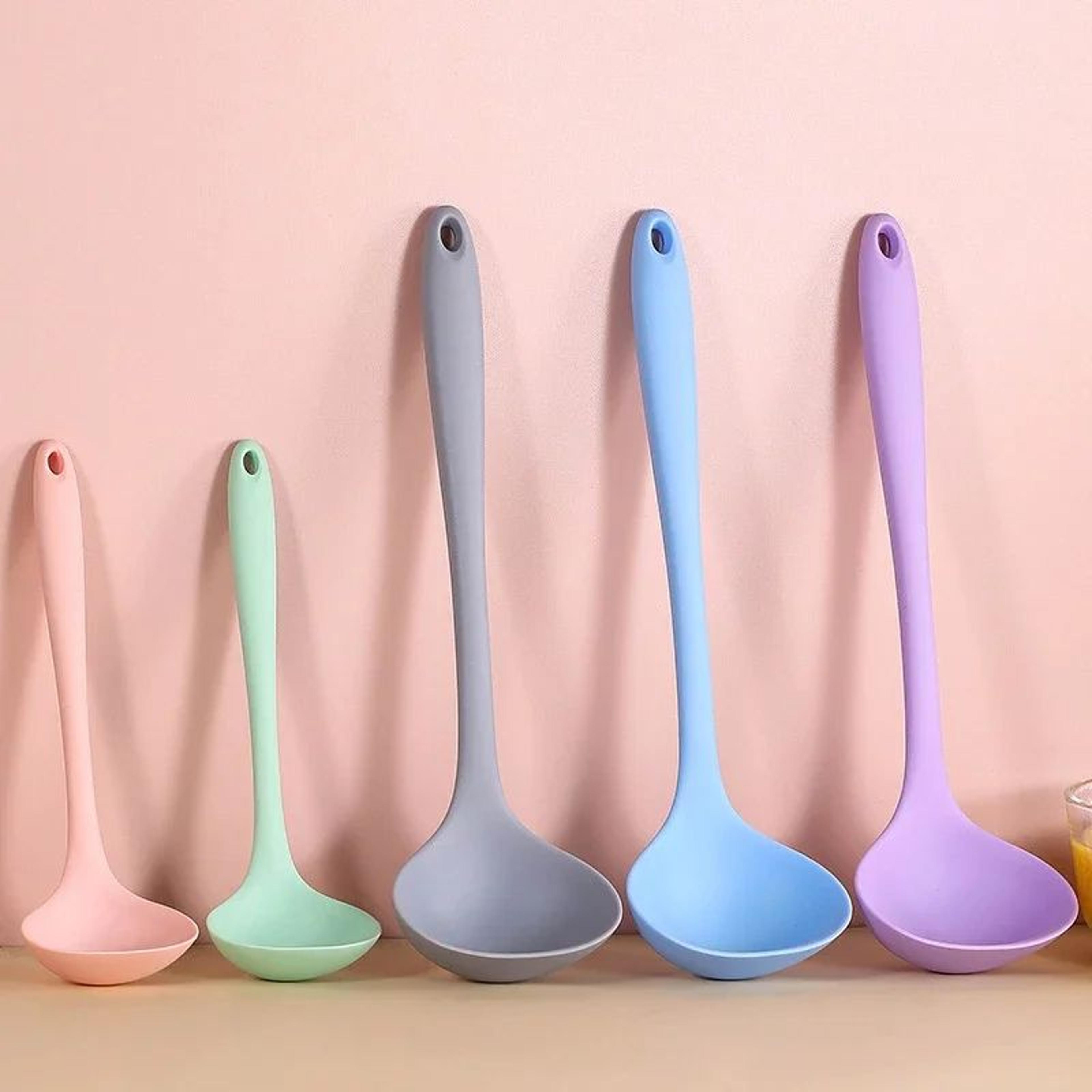 long handle silicone soup spoon and ramen ladle