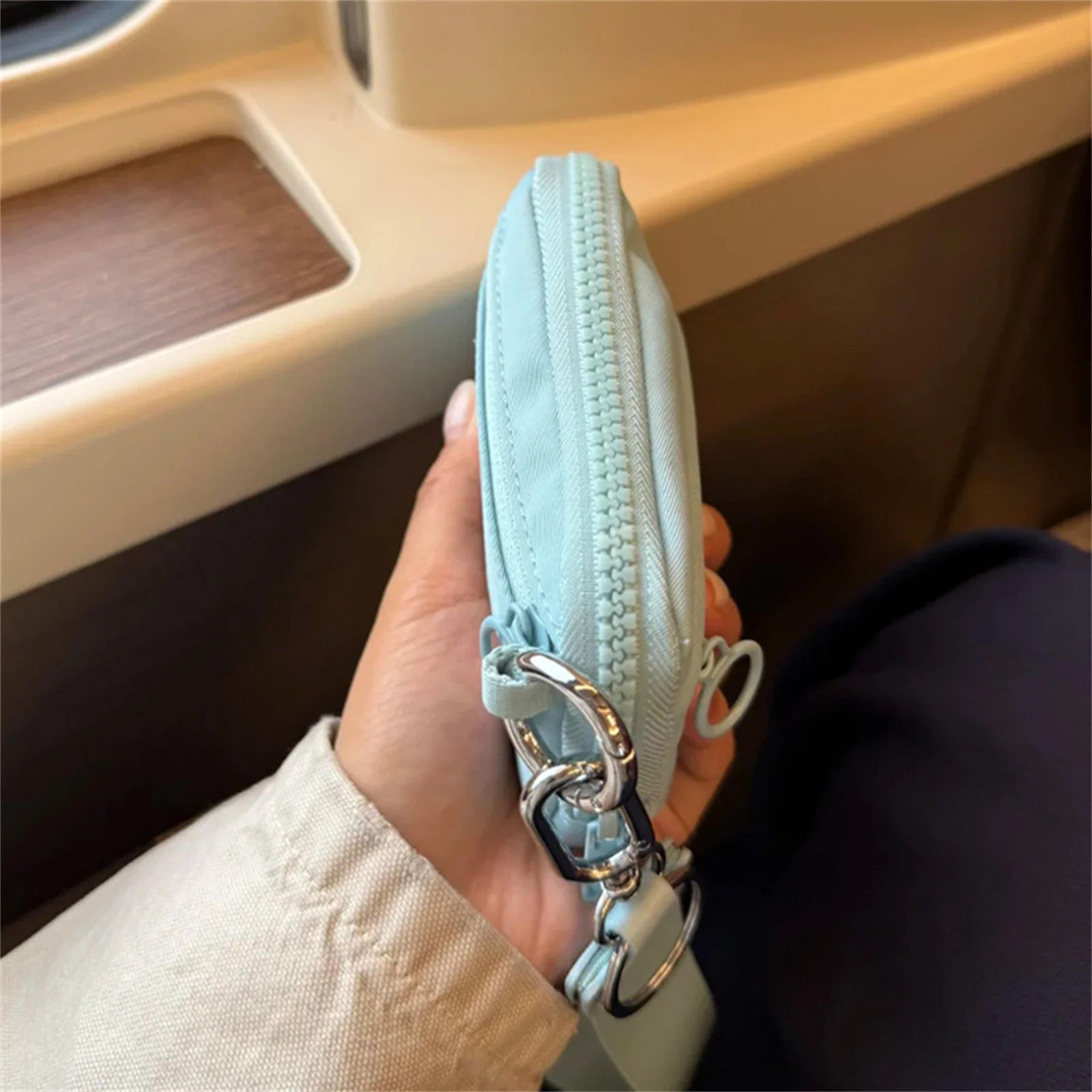 womens lightweight wristlet wallet with zipper