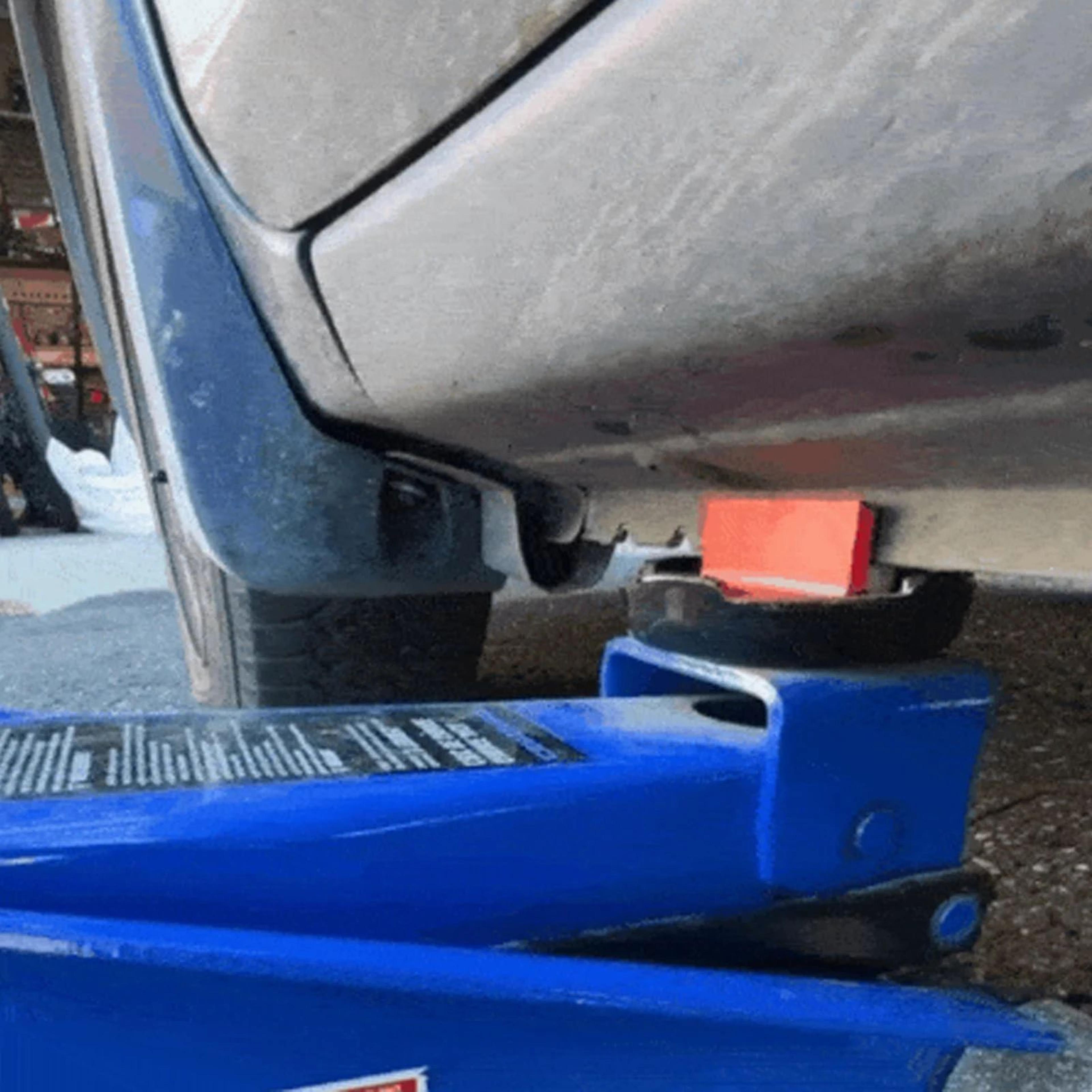 magnetic jack stand pinch weld protector for vehicle maintenance
