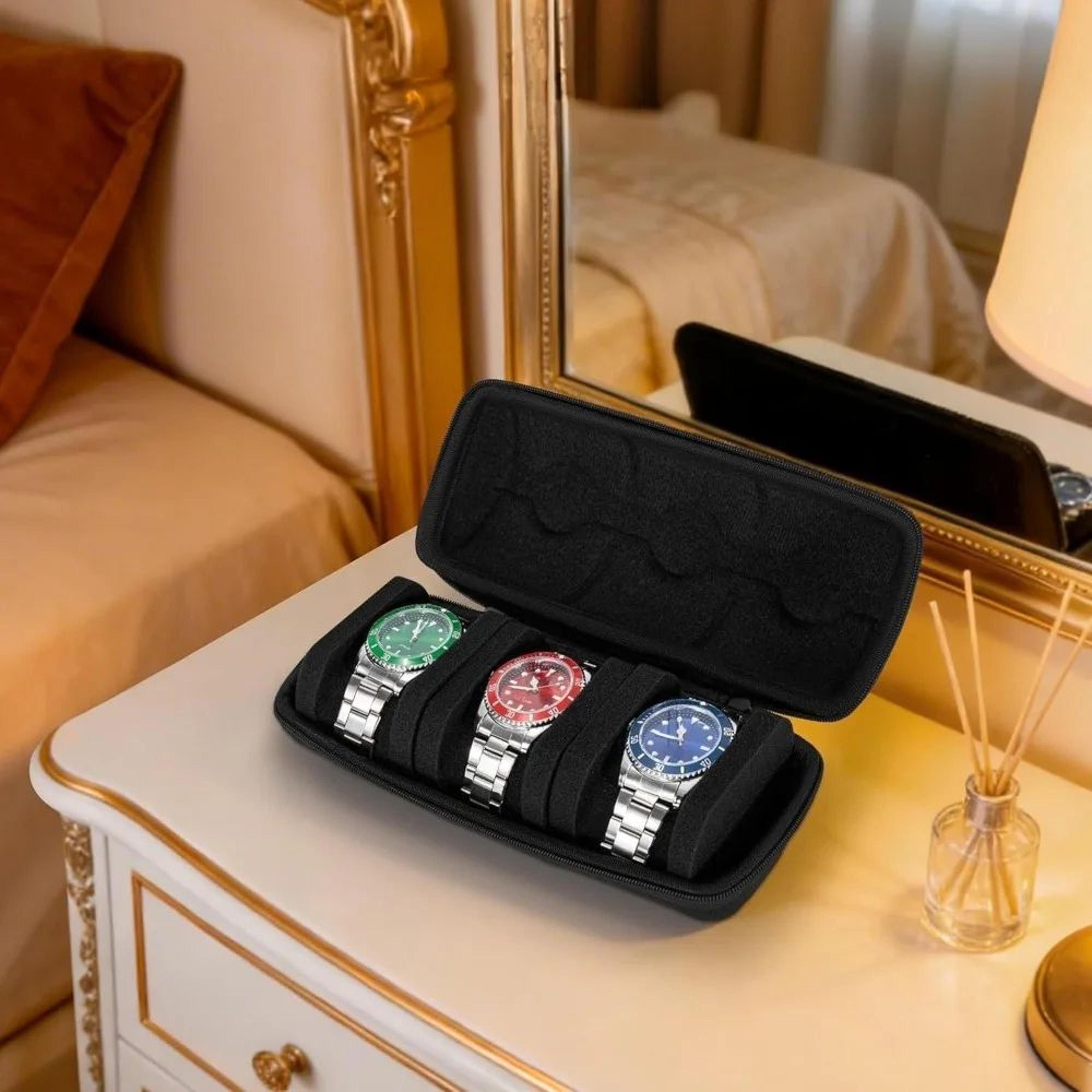 3 slot hard shell travel watch case with soft pillows
