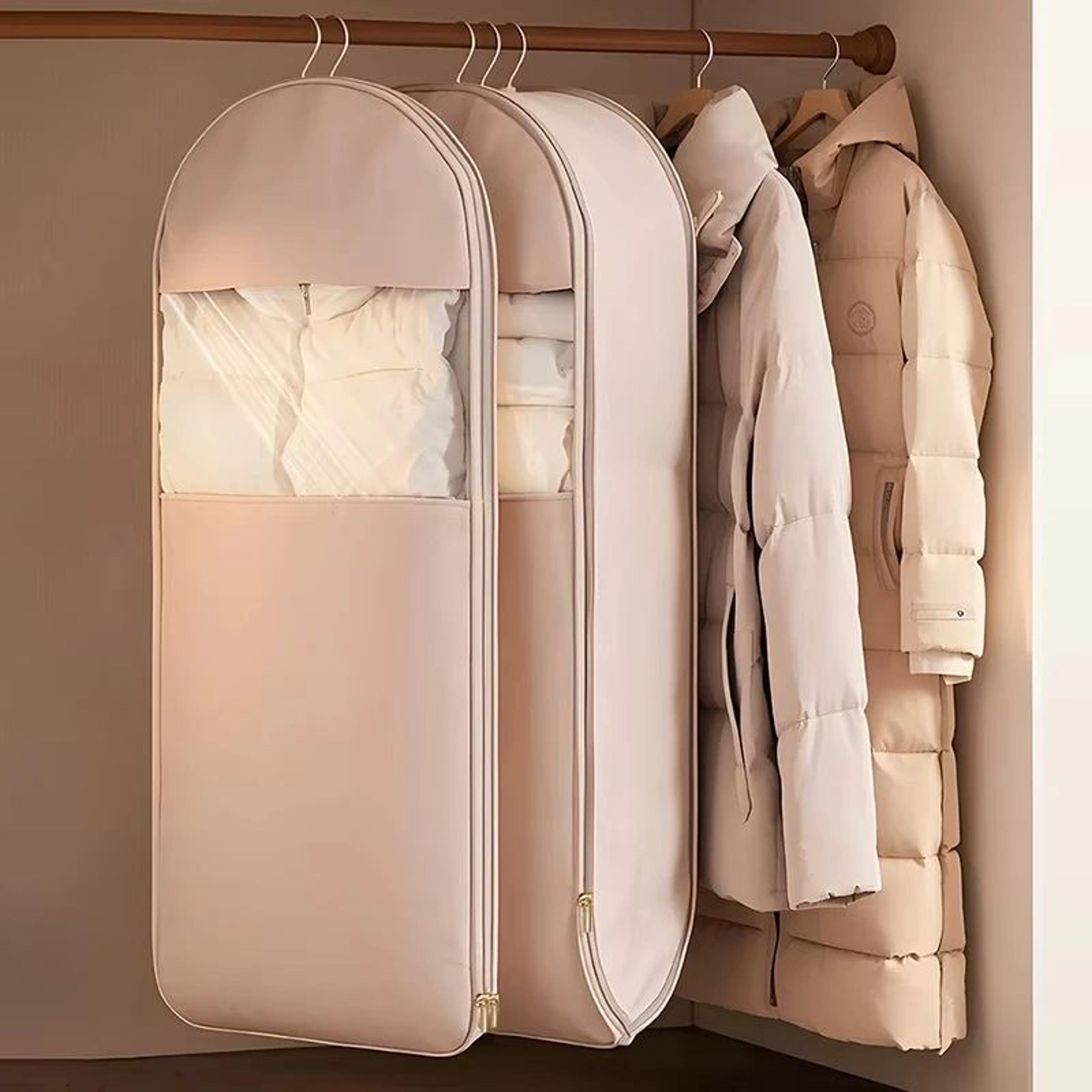 hanging compression storage bag for winter coats – visible dustproof garment cover, space-saving wardrobe organizer