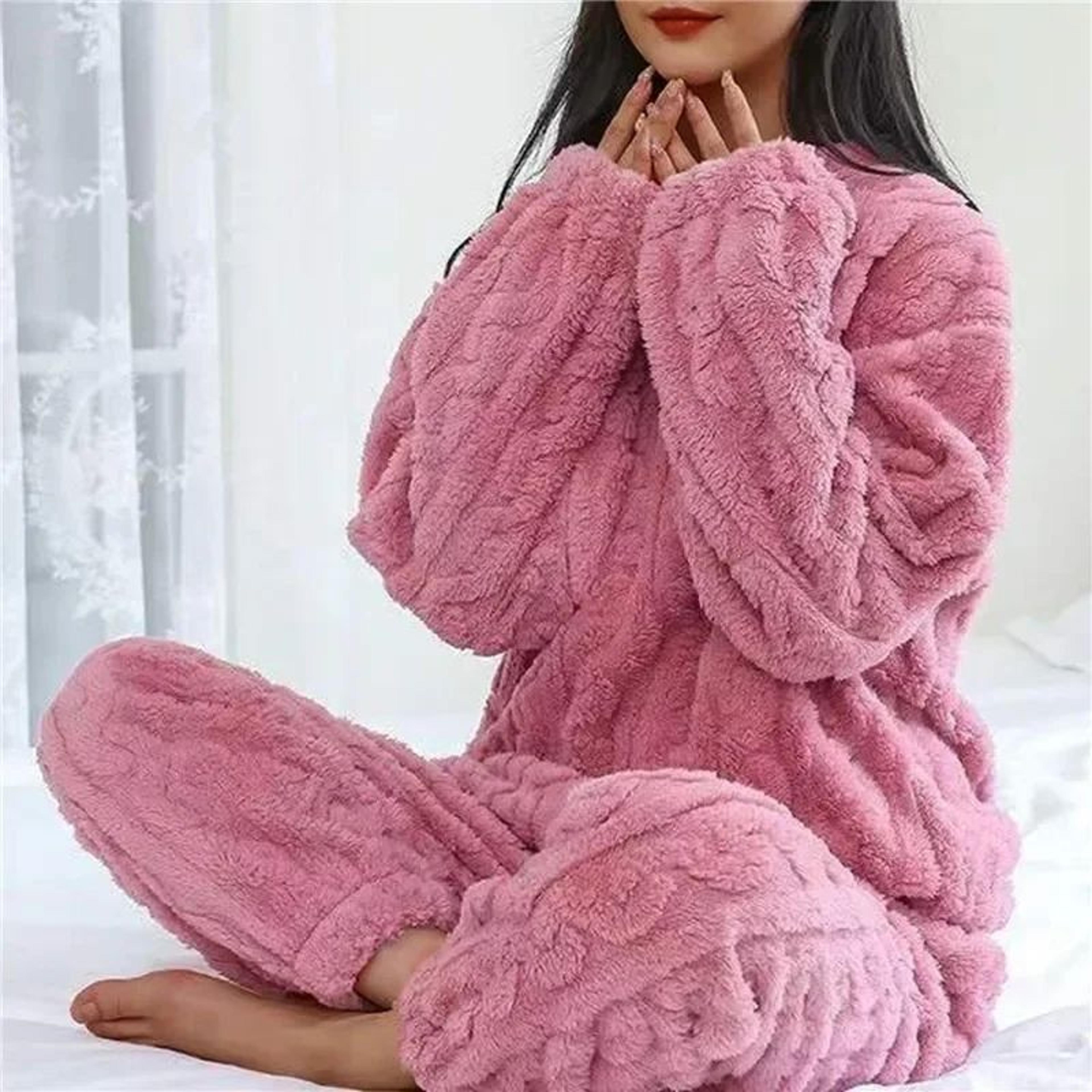 cozy coral velvet pajama set for women – warm fluffy winter loungewear