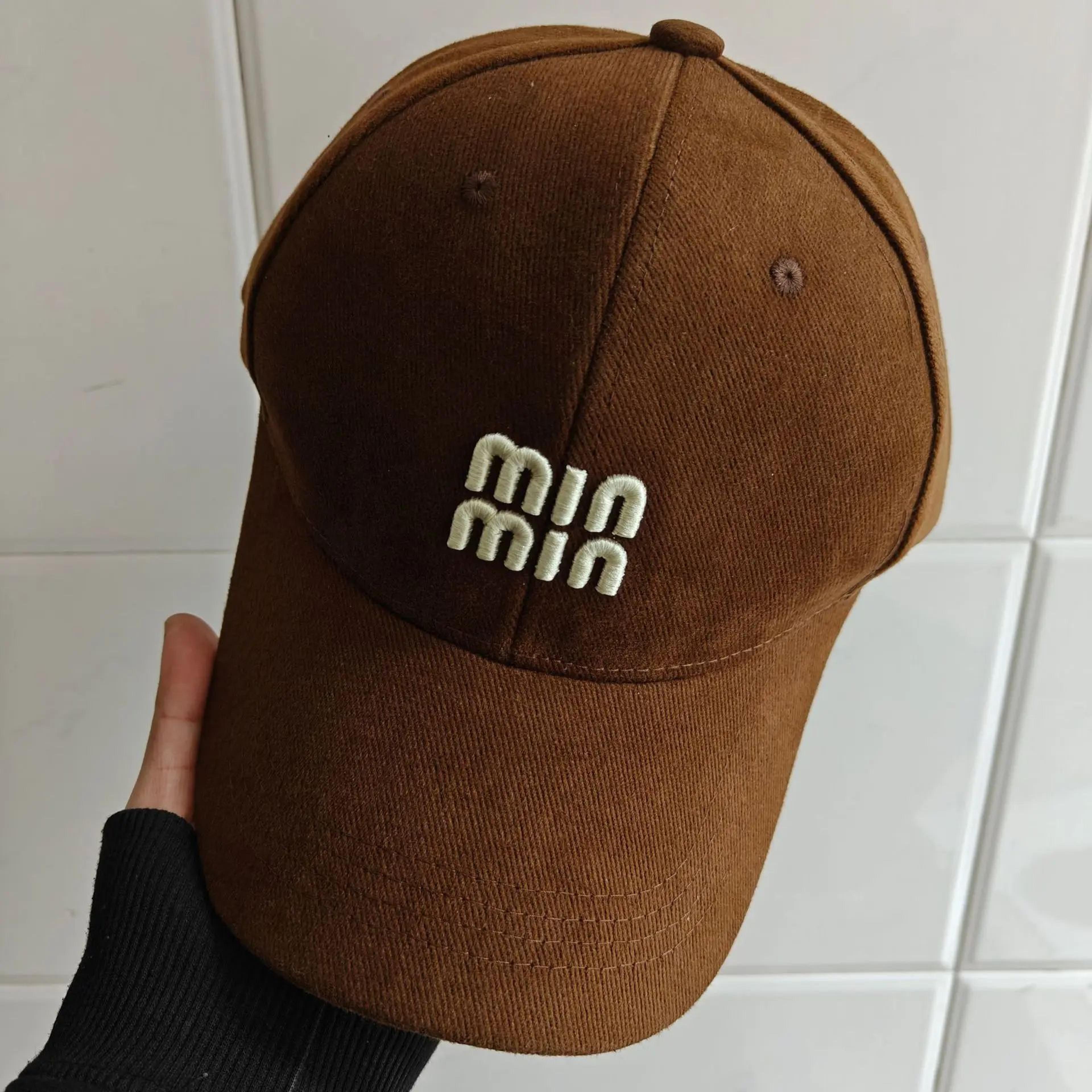 korean street style baseball cap – adjustable embroidered cap for men & women