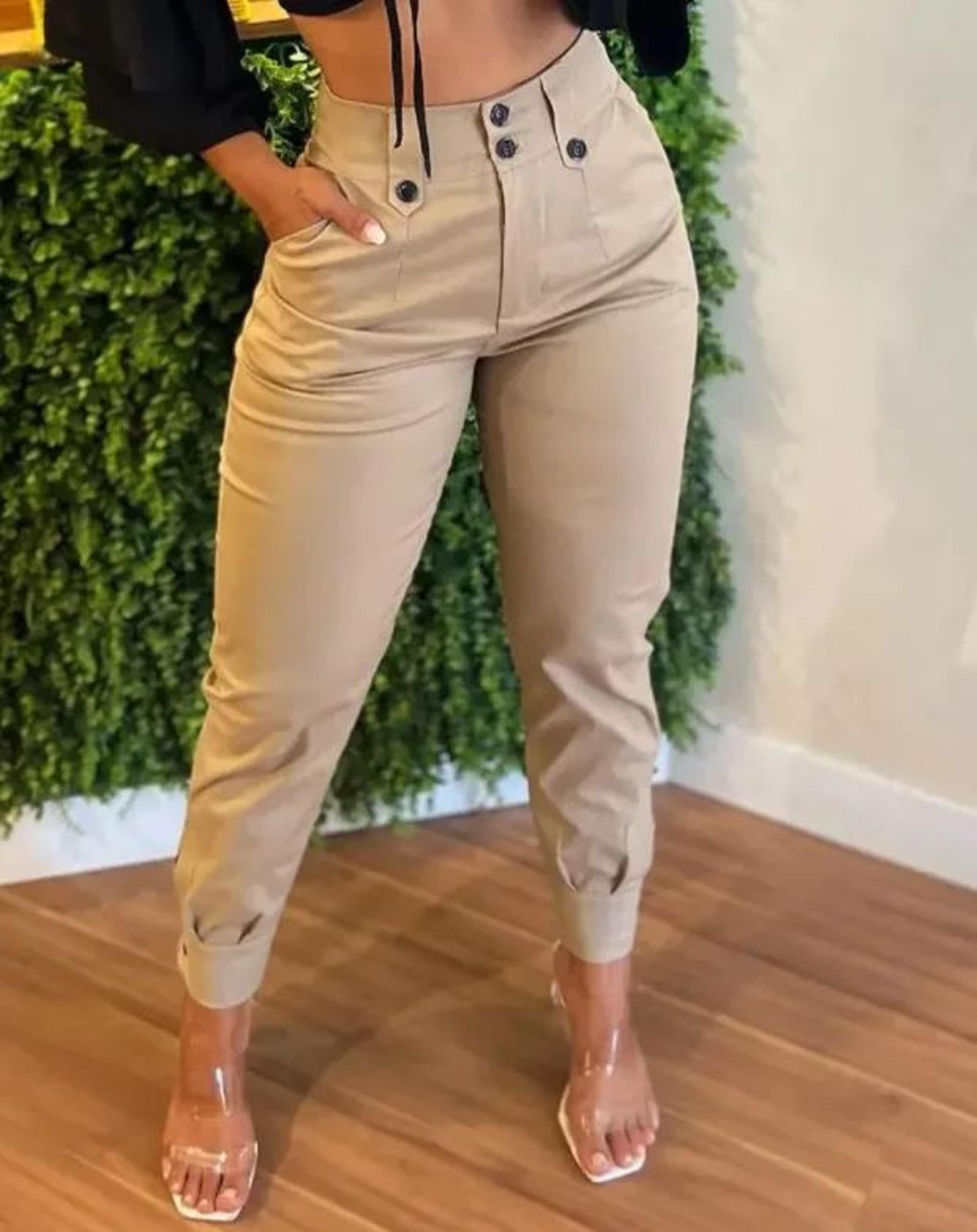 high-waisted womens cargo capri pants – slim fit pocketed casual cropped trousers