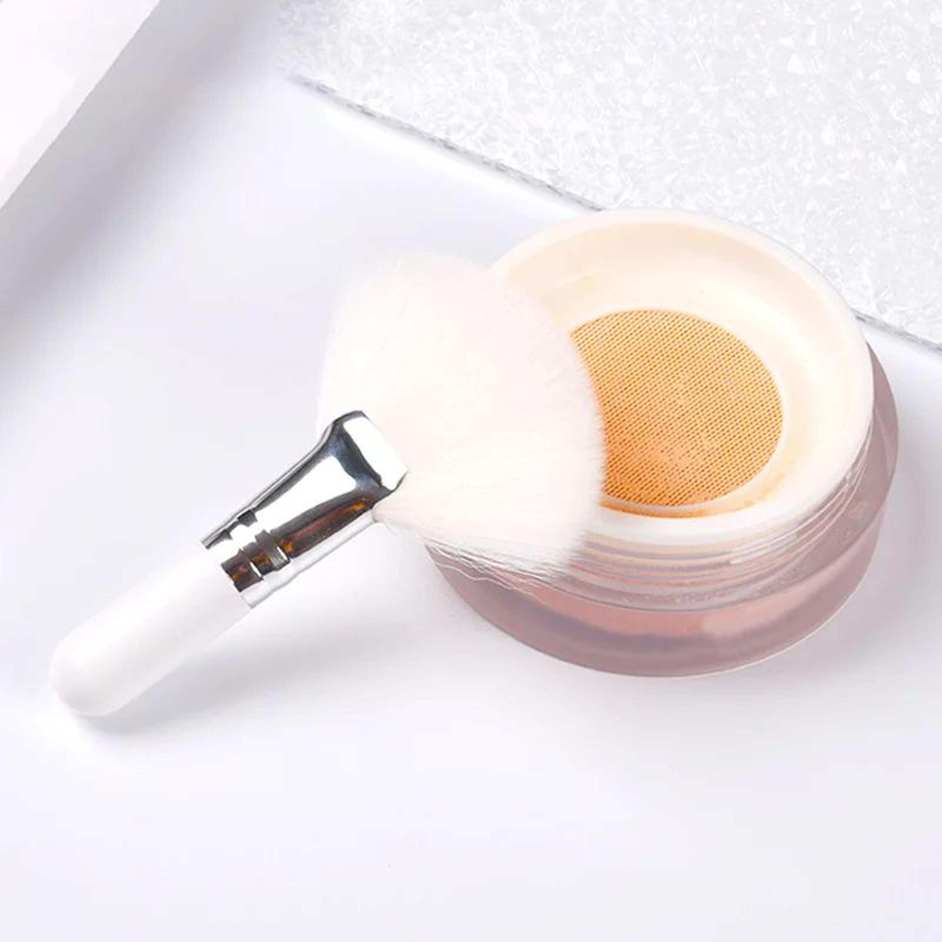 precision glow mini fan makeup brush for highlighter, blush & powder