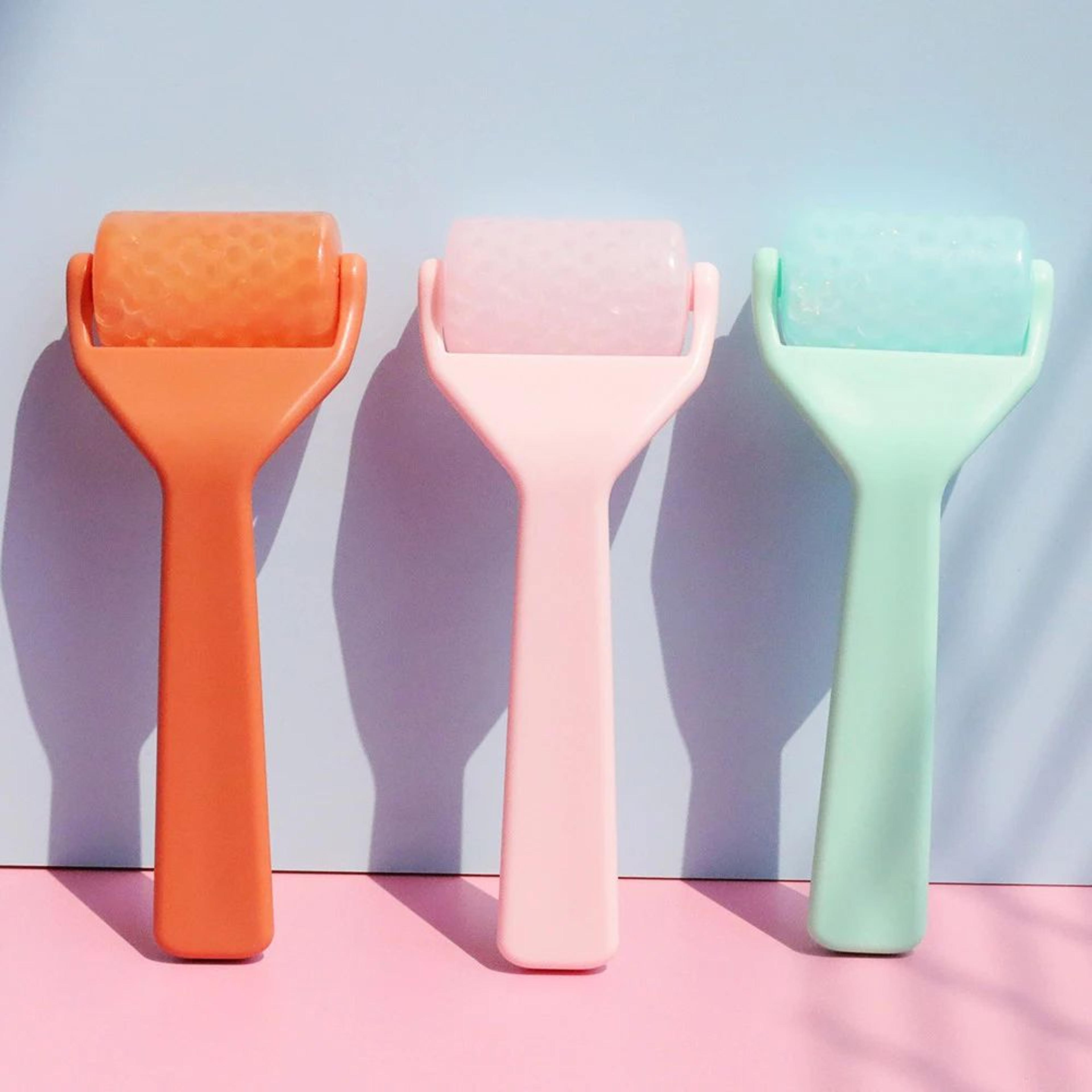cooling ice roller for face – reusable facial massage roller for de-puffing, skin tightening & soothing care