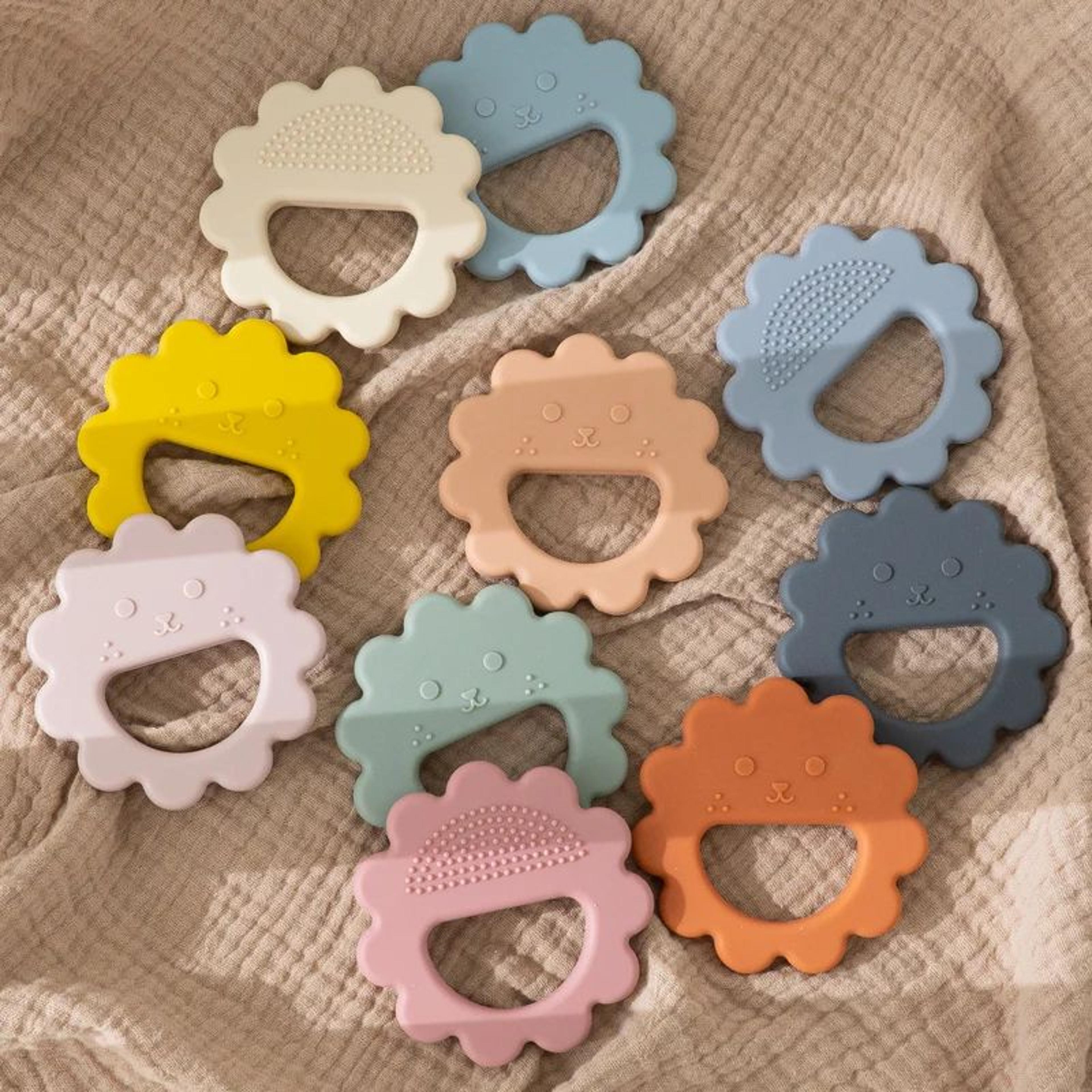 cute flower silicone baby teether toy – safe molar chew & thumb sucking deterrent