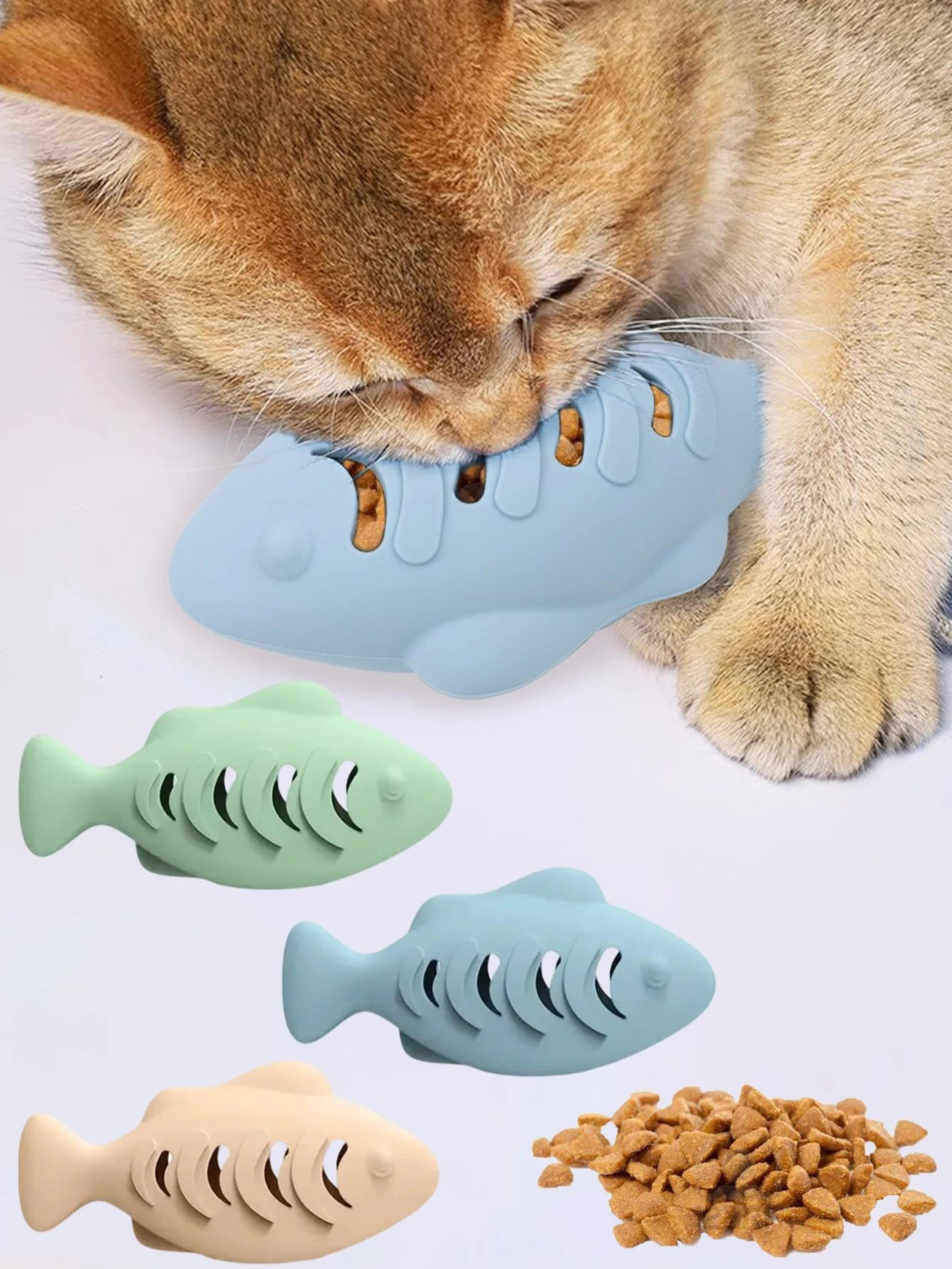 fishfin treat hunt cat puzzle toy