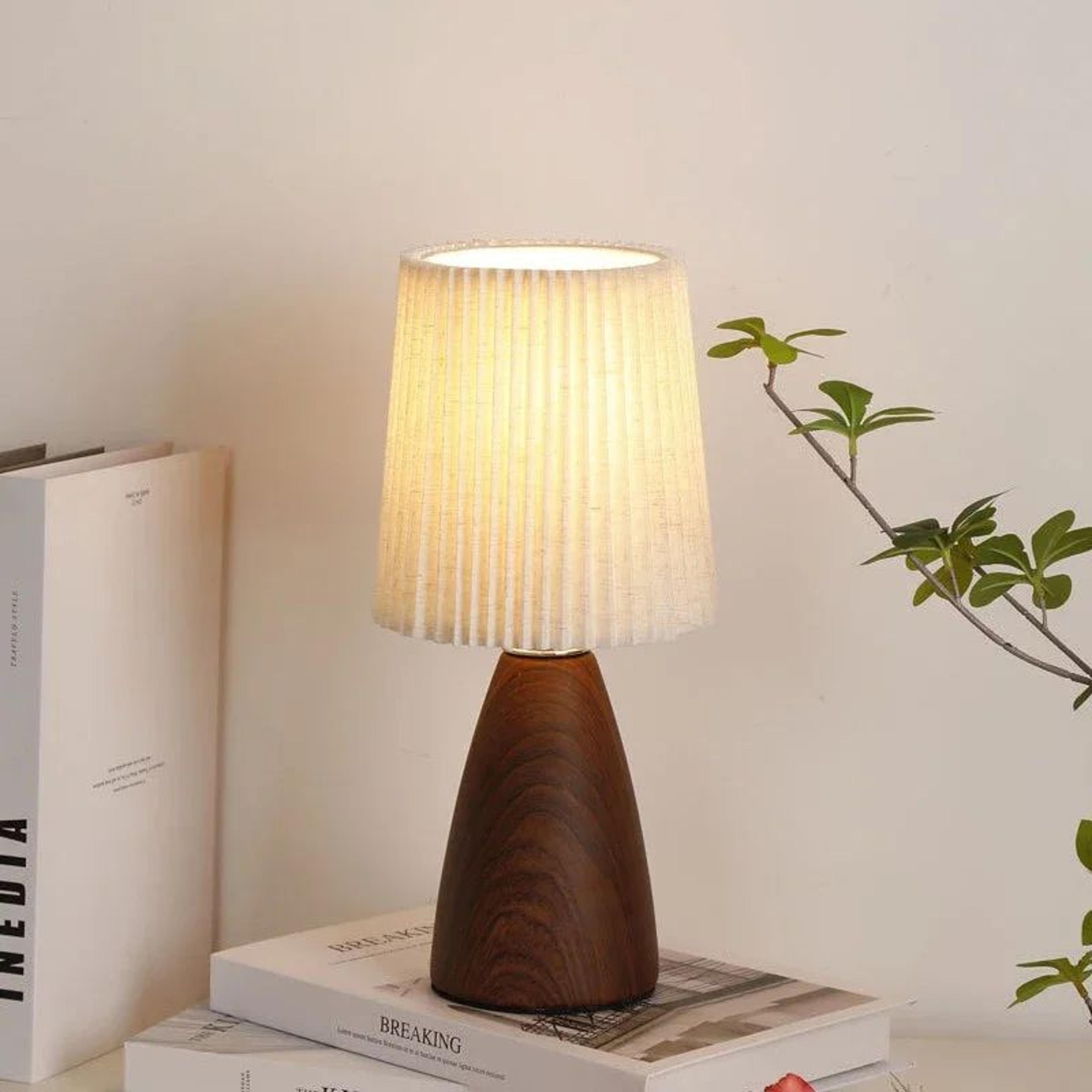 retro bedside lamp with fabric pleated shade – usb table lamp for bedroom & desk decor