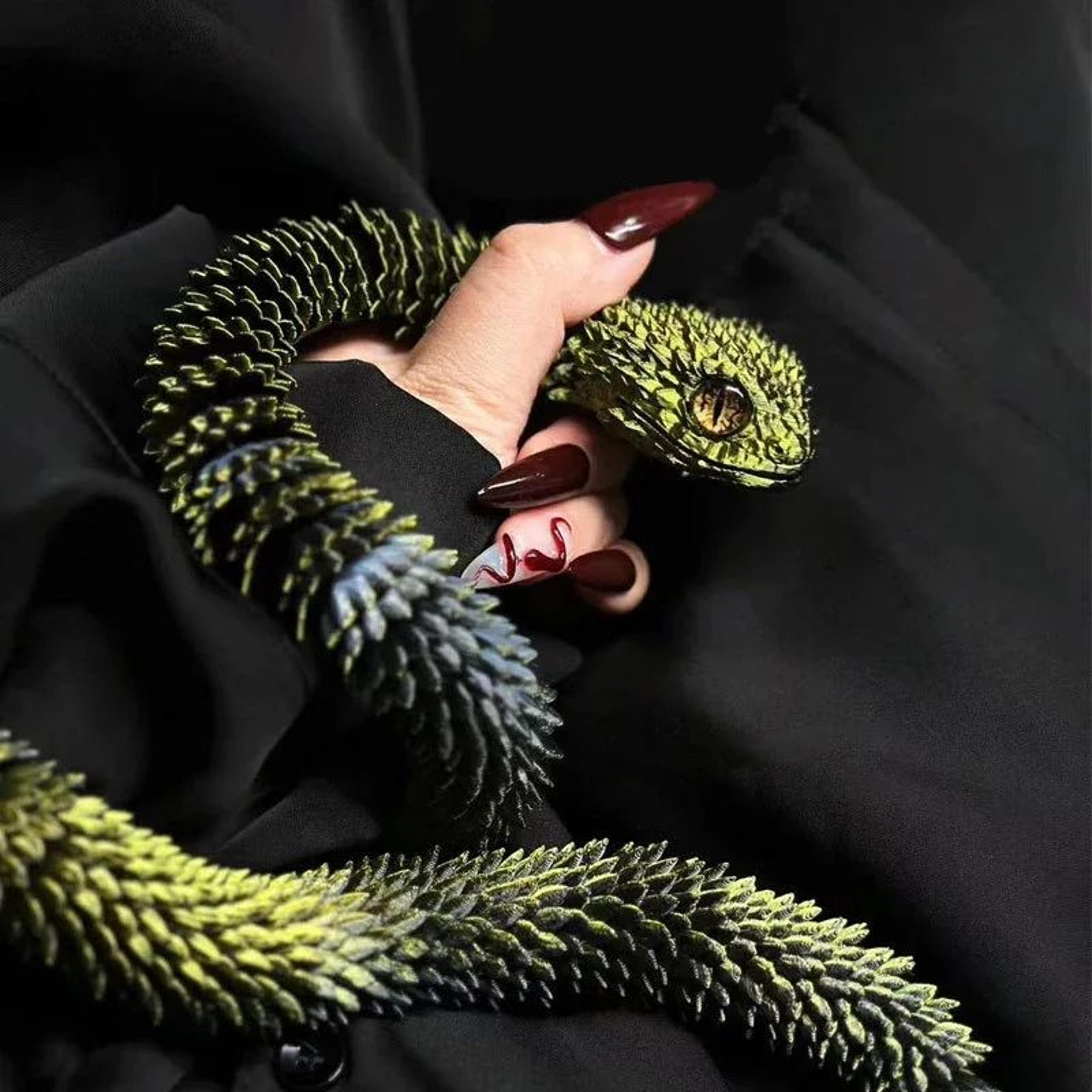 flexible 3d printed snake articulated snake toy for desk decor and fidget fun