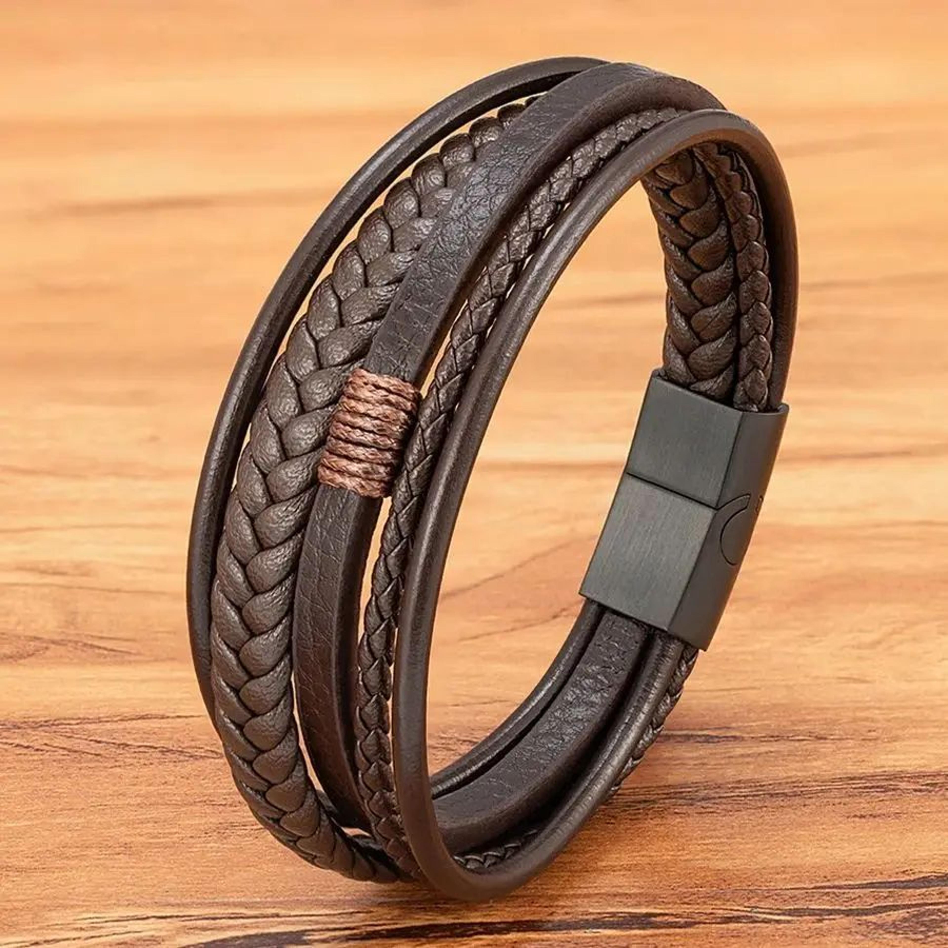 xqni men's leather bracelet with magnetic clasp and stainless steel detail