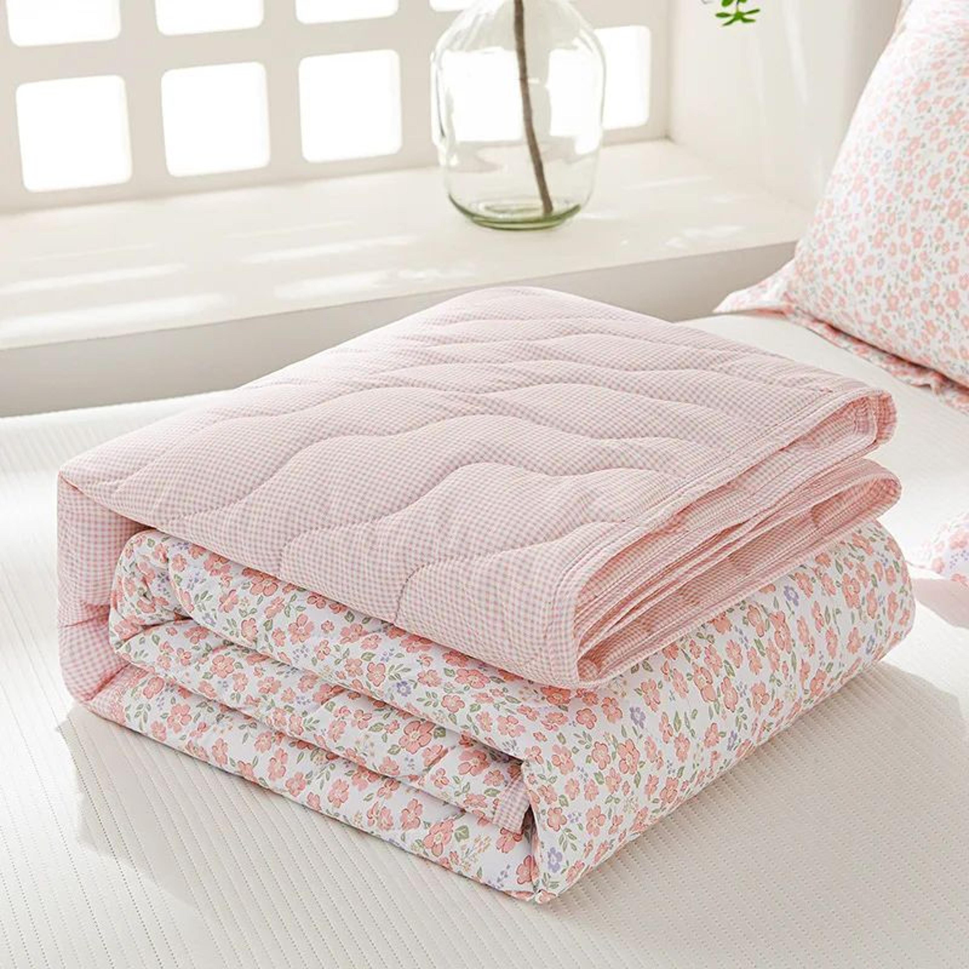 lightweight ice silk cooling blanket breathable summer bed cover for home and travel