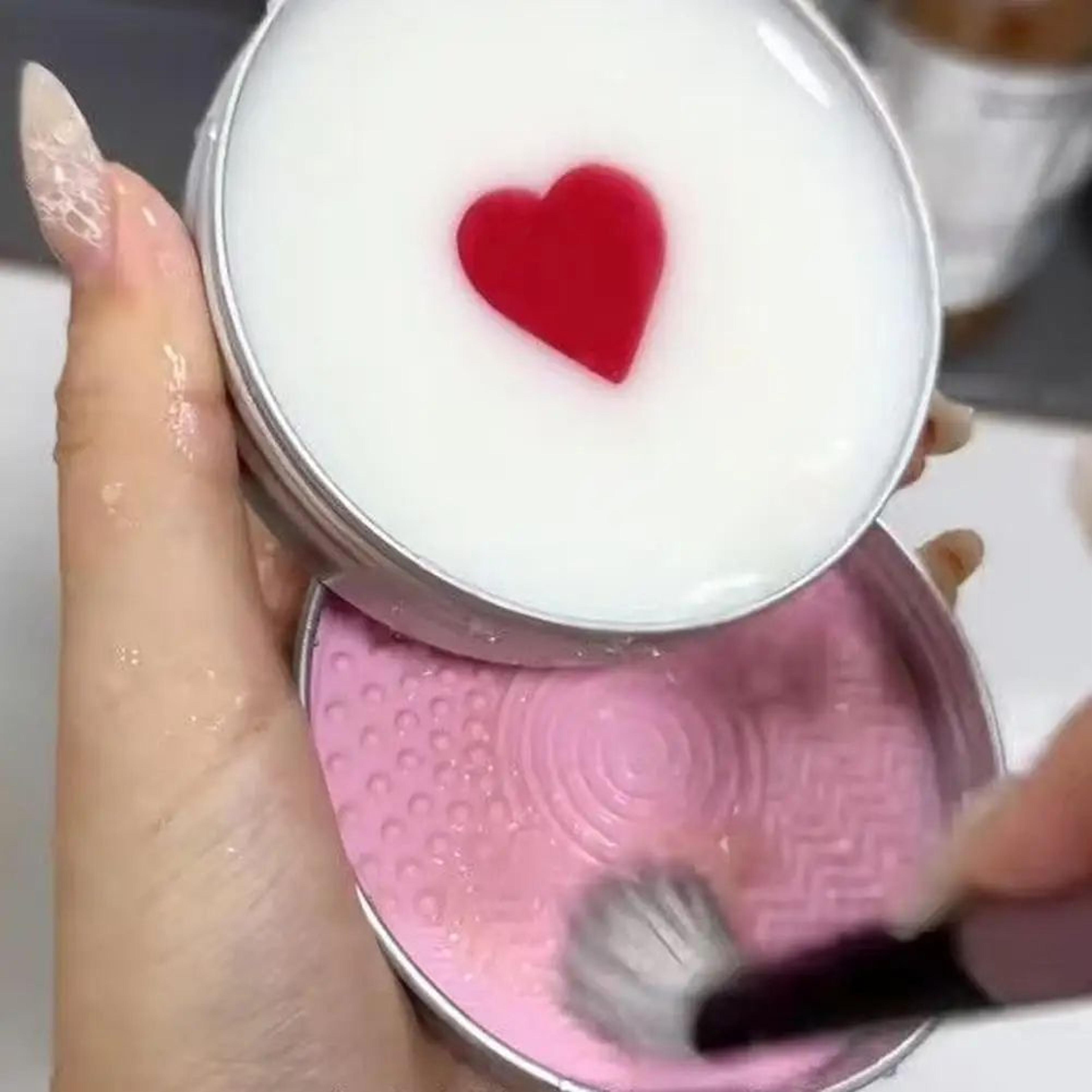 natural makeup brush cleaner soap with textured cleaning surface for brushes and beauty tools