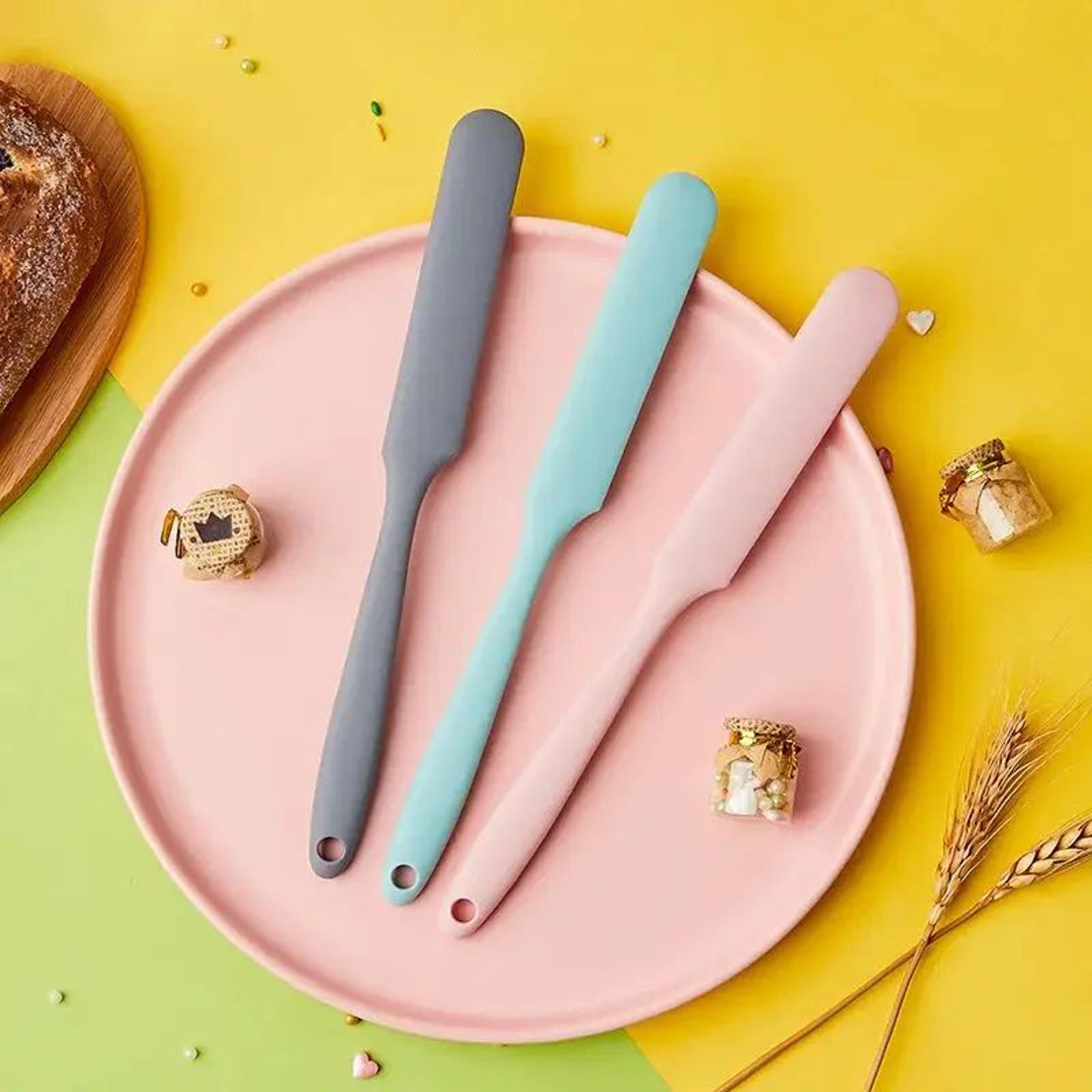 small silicone baking spatula for cream butter jam mixing and cake decorating