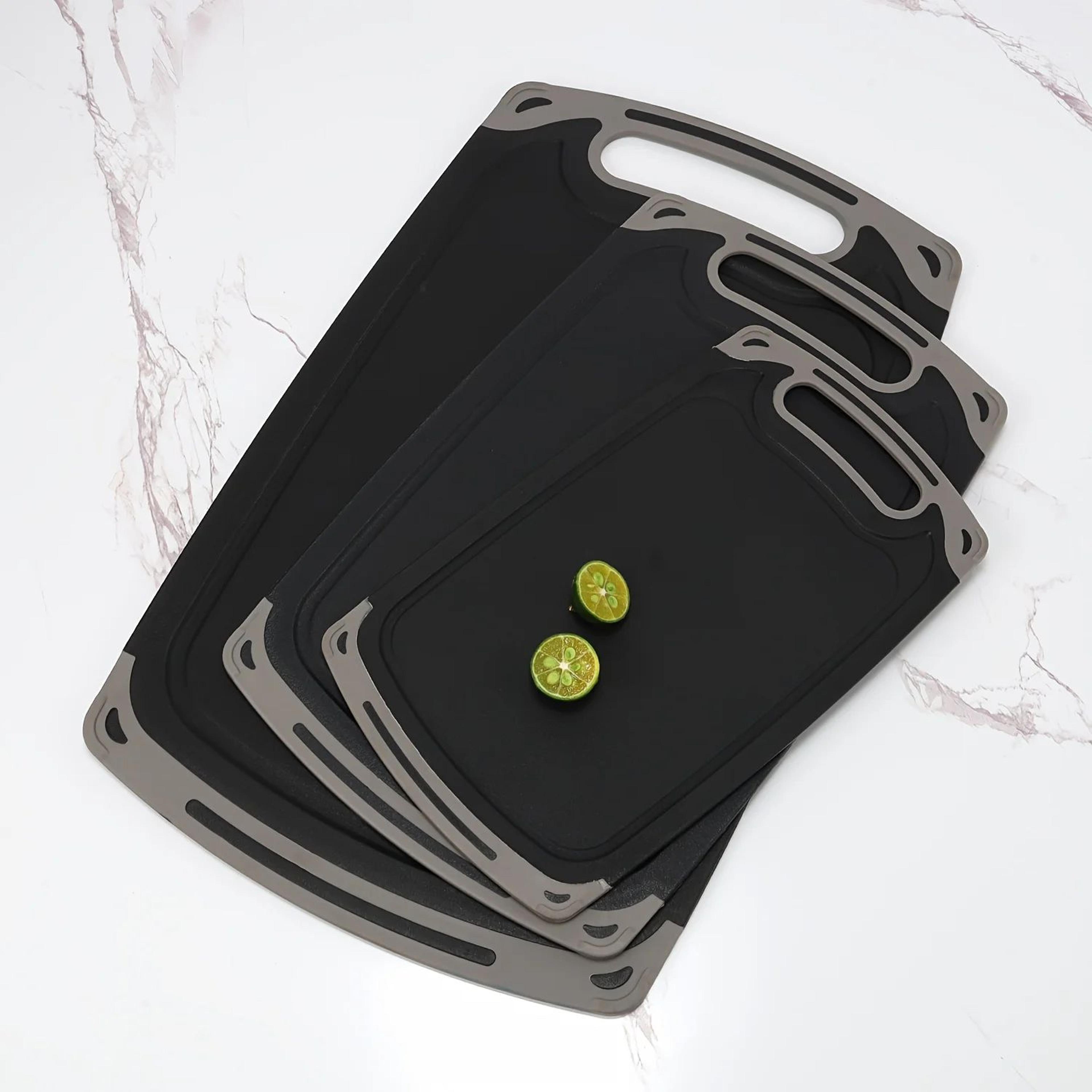 3-piece wheat straw cutting board set with marble pattern and hanging holes
