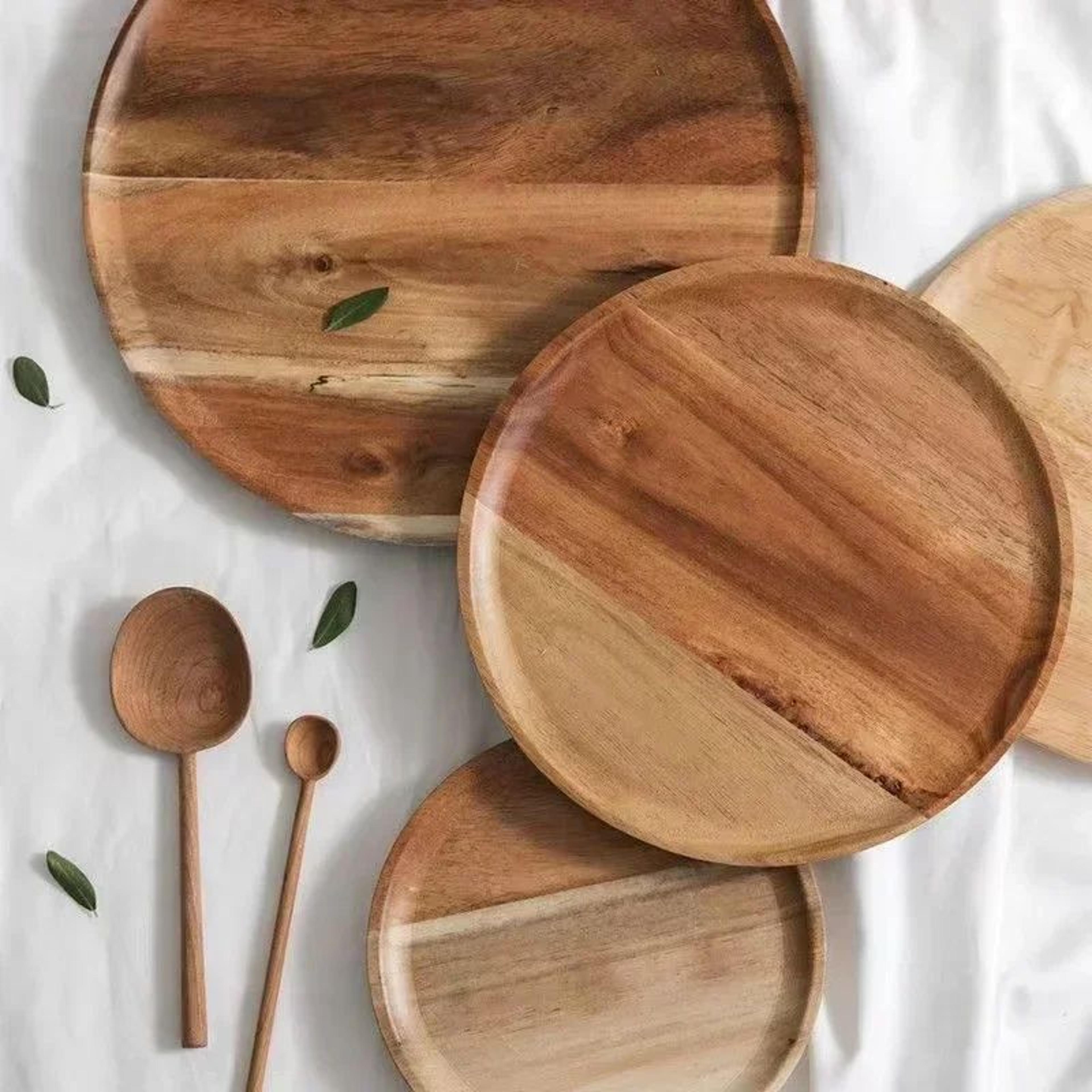 retro acacia wood round serving platter for pizza, desserts and snacks