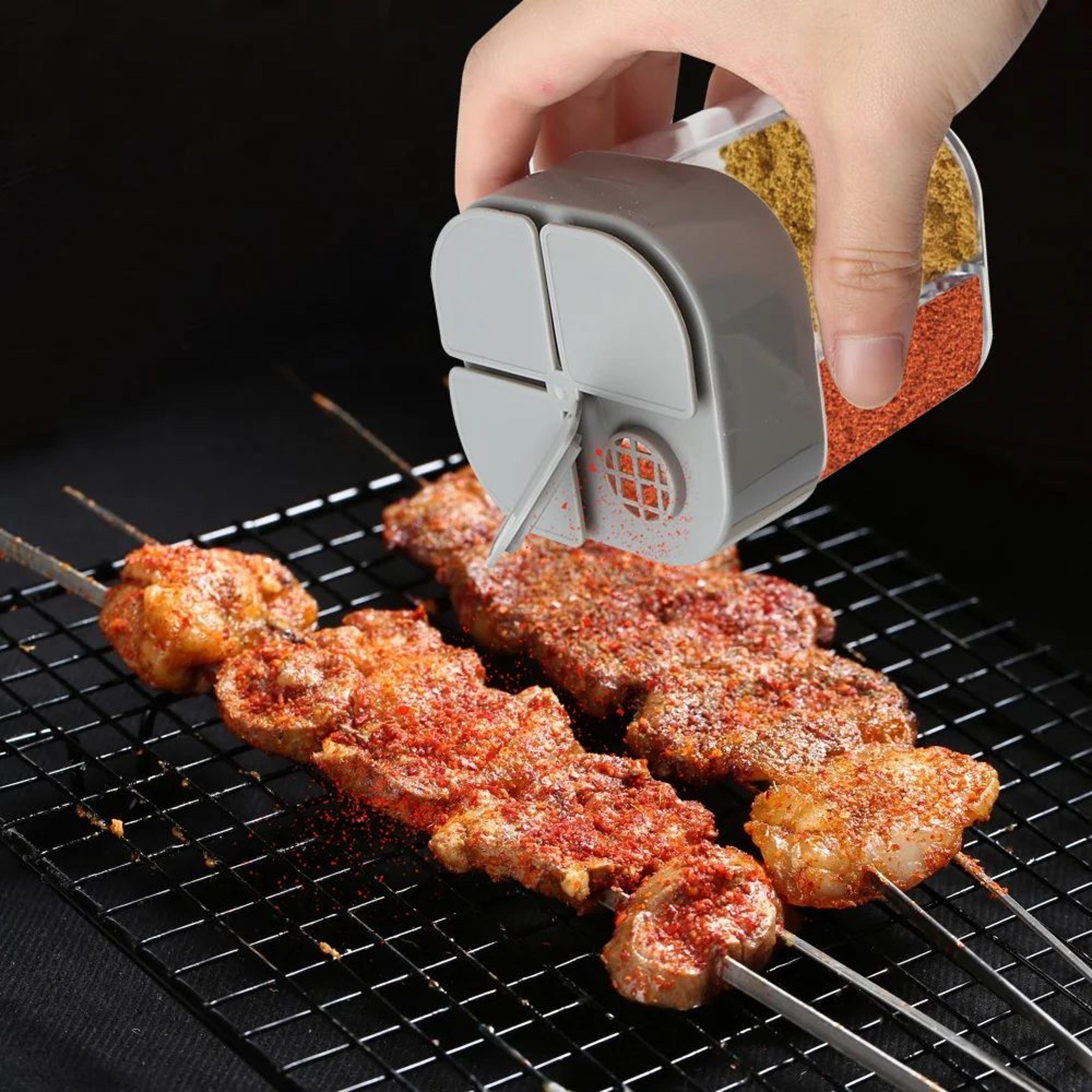 4-in-1 camping spice shaker portable seasoning container for bbq and outdoor cooking