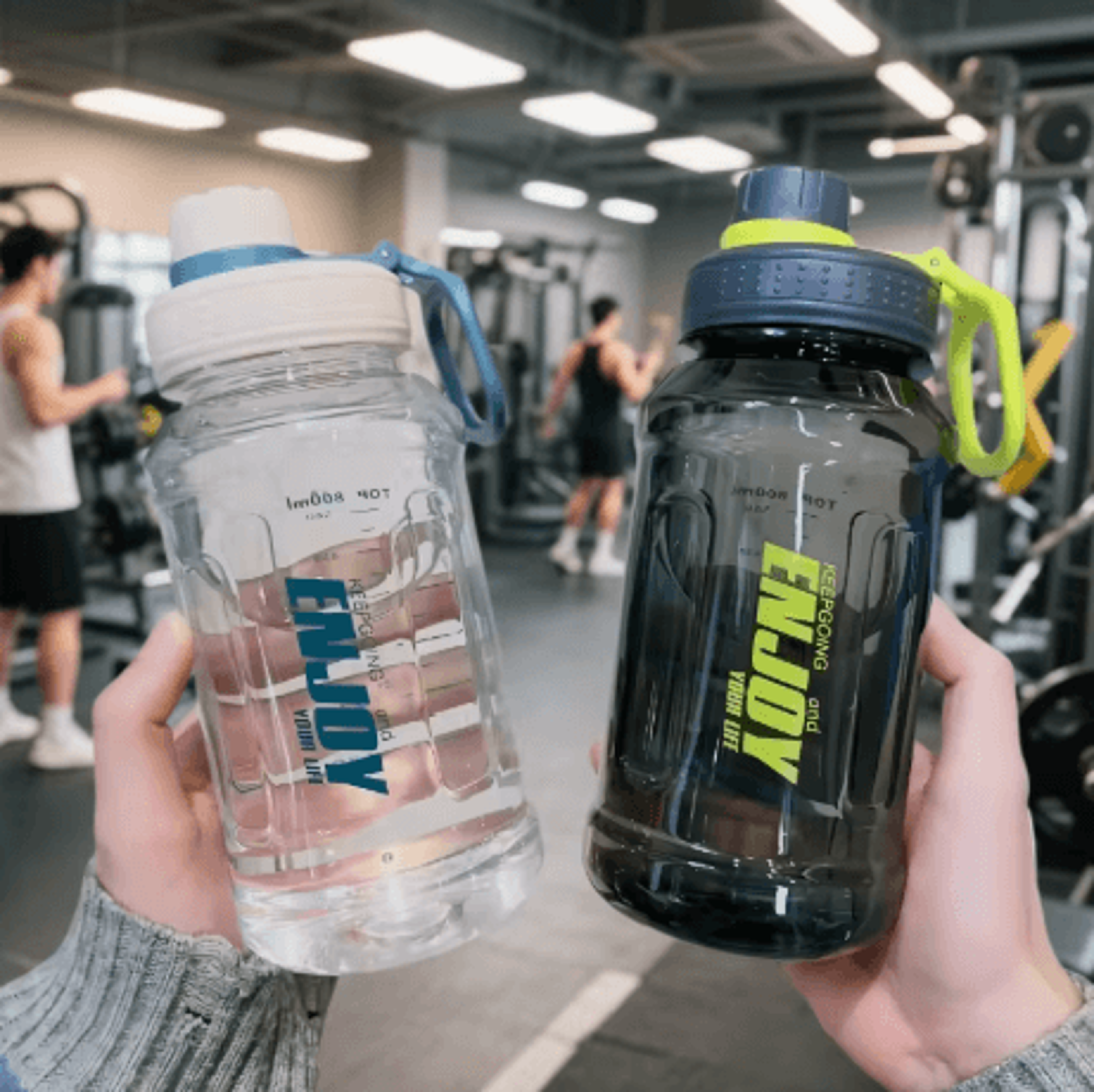 1 liter large capacity sports water bottle bpa free plastic gym and outdoor drinking bottle with lifting cup lid