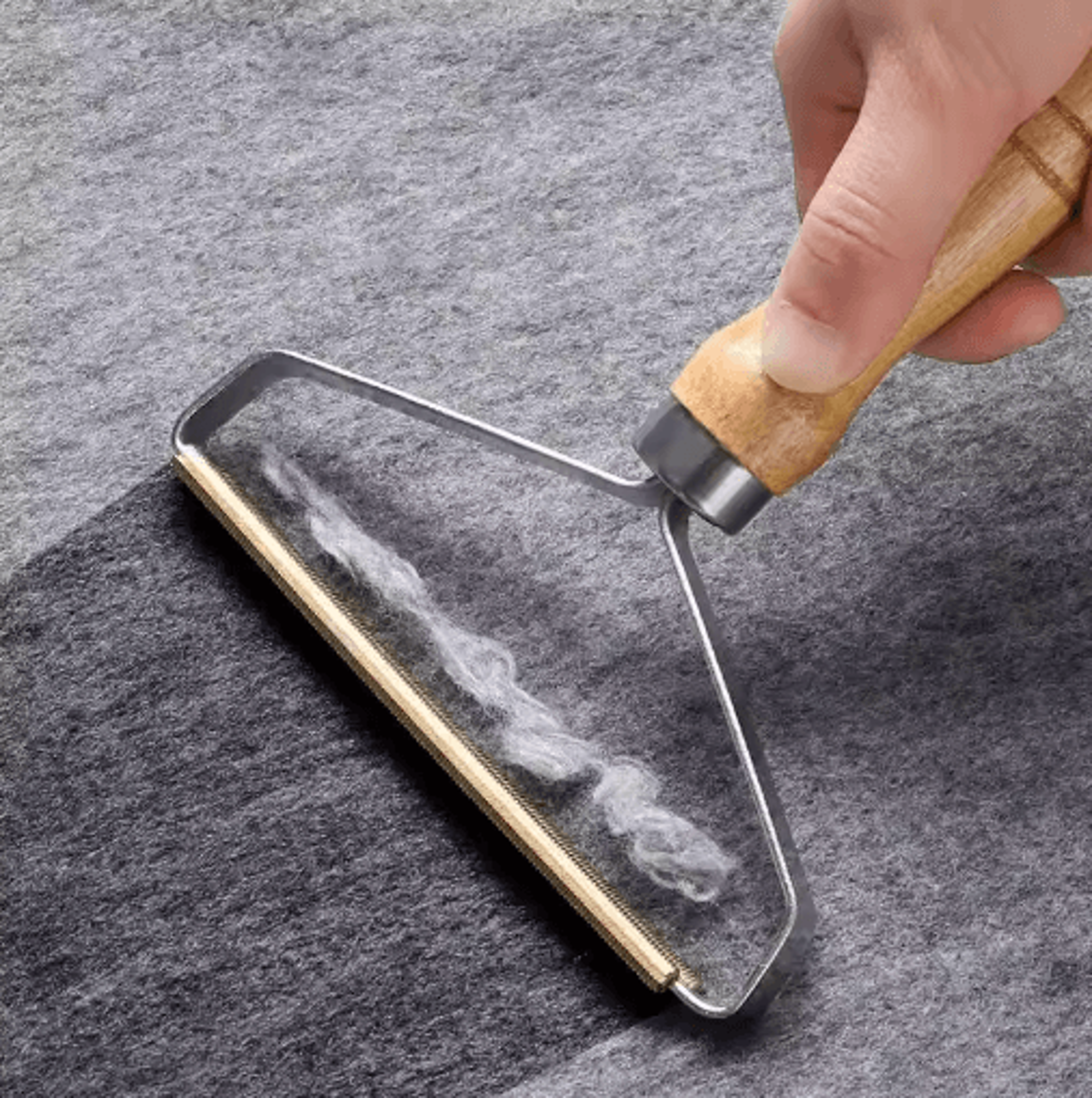 portable manual lint and pet hair remover brush reusable fabric cleaning tool