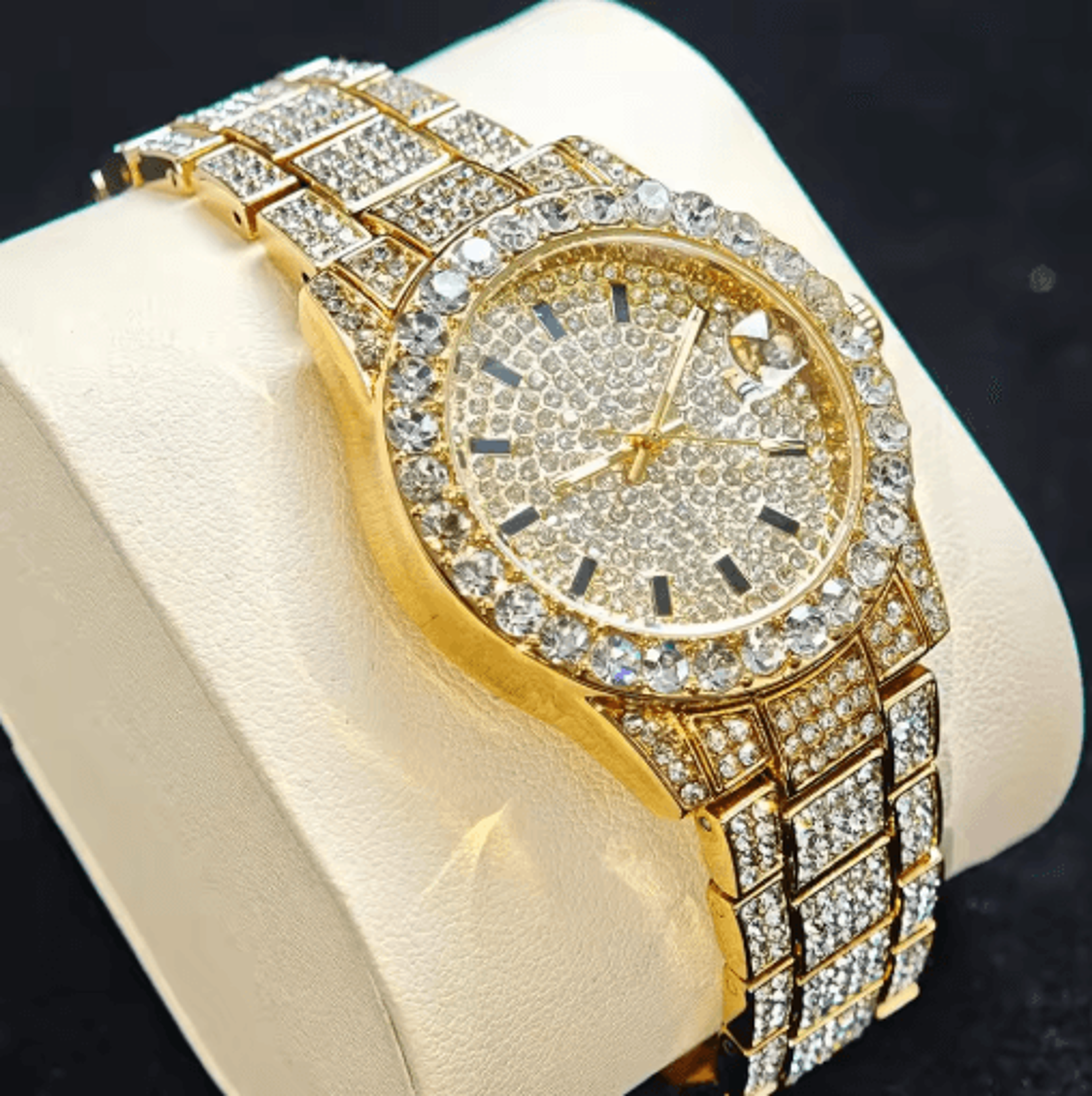 2025 luxury gold iced diamond quartz watch for women