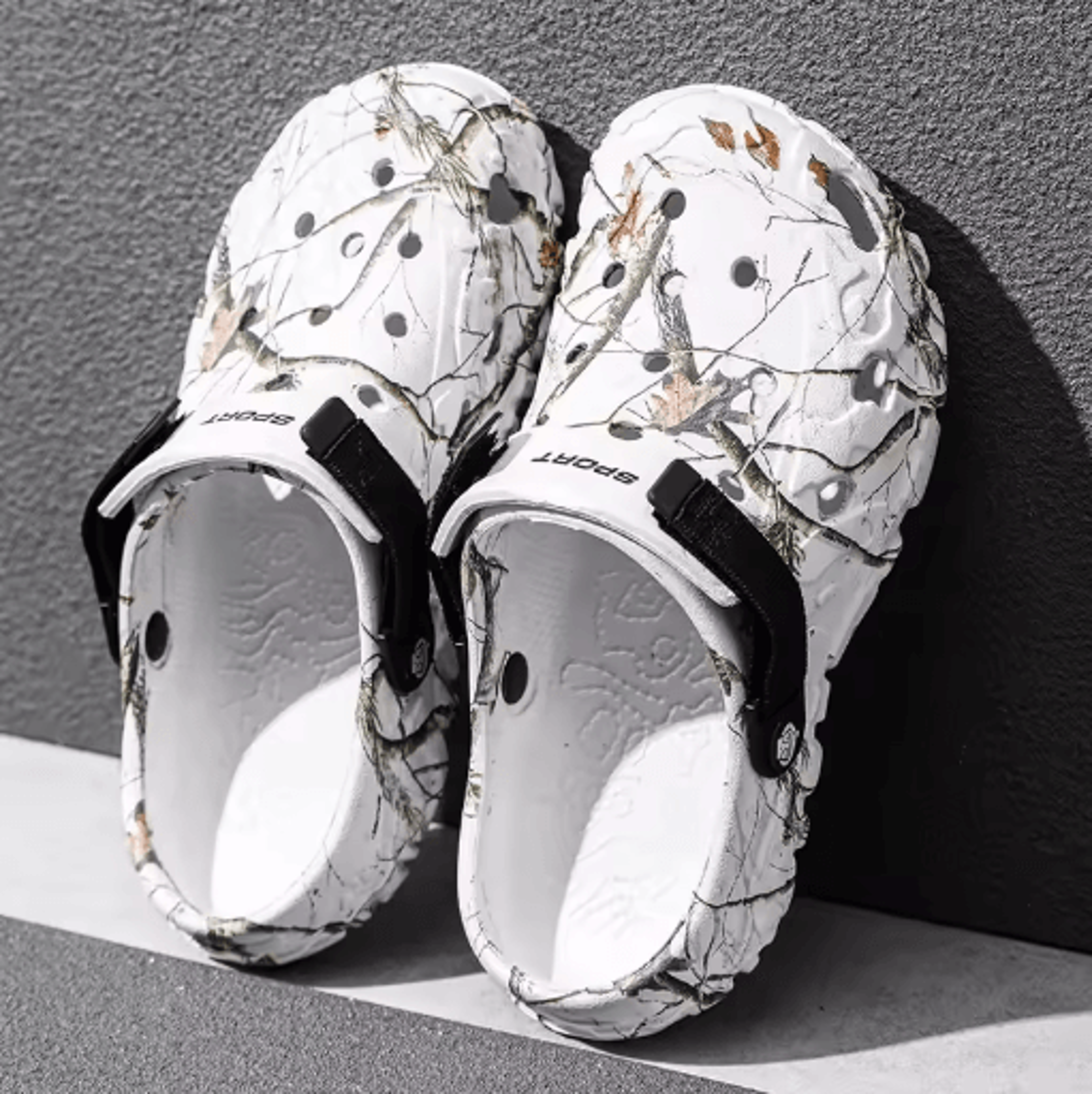 classic lightweight anti slip garden slippers outdoor platform sandals for men