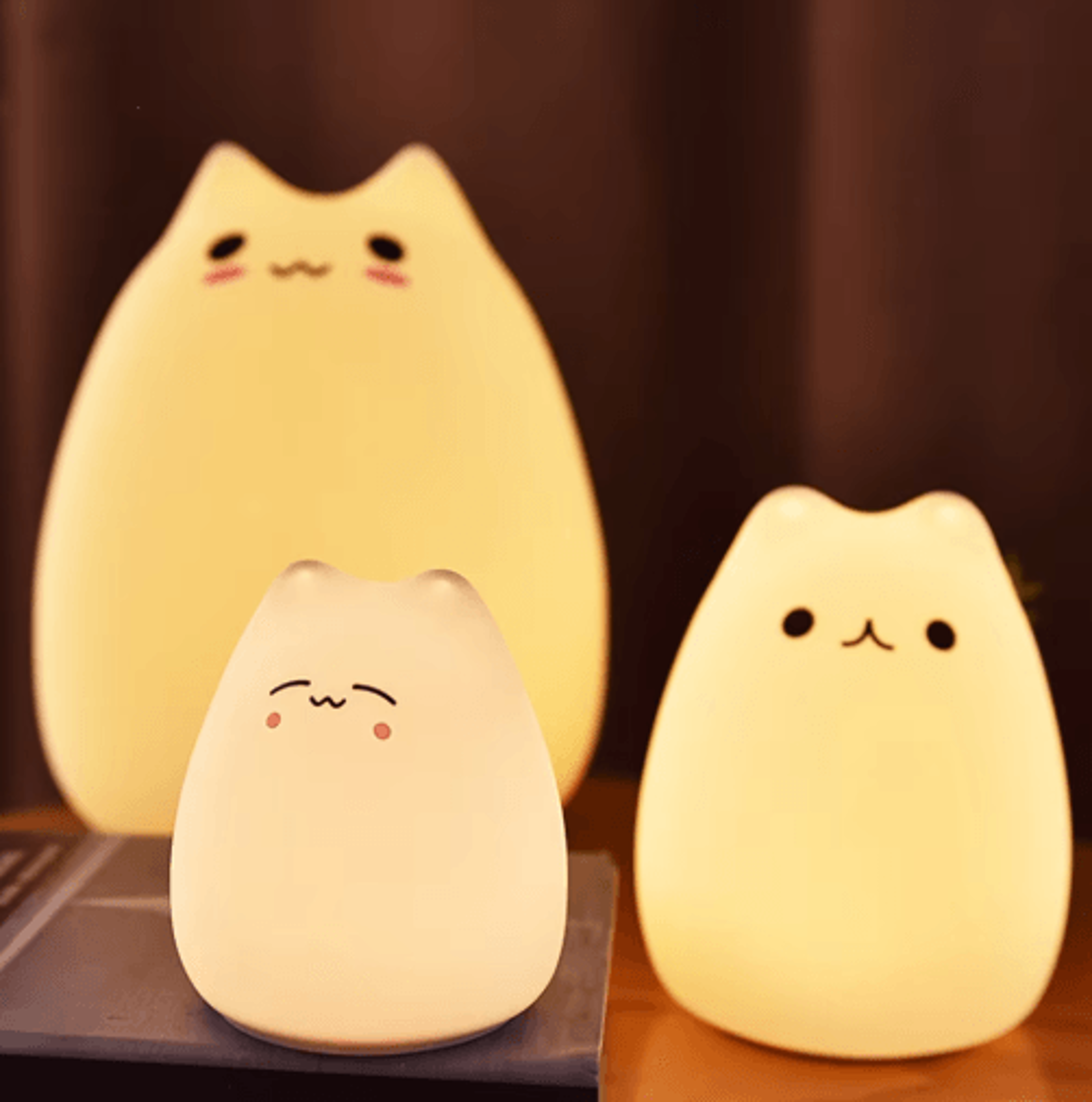 cute cat night light with touch control & 7-color changing glow