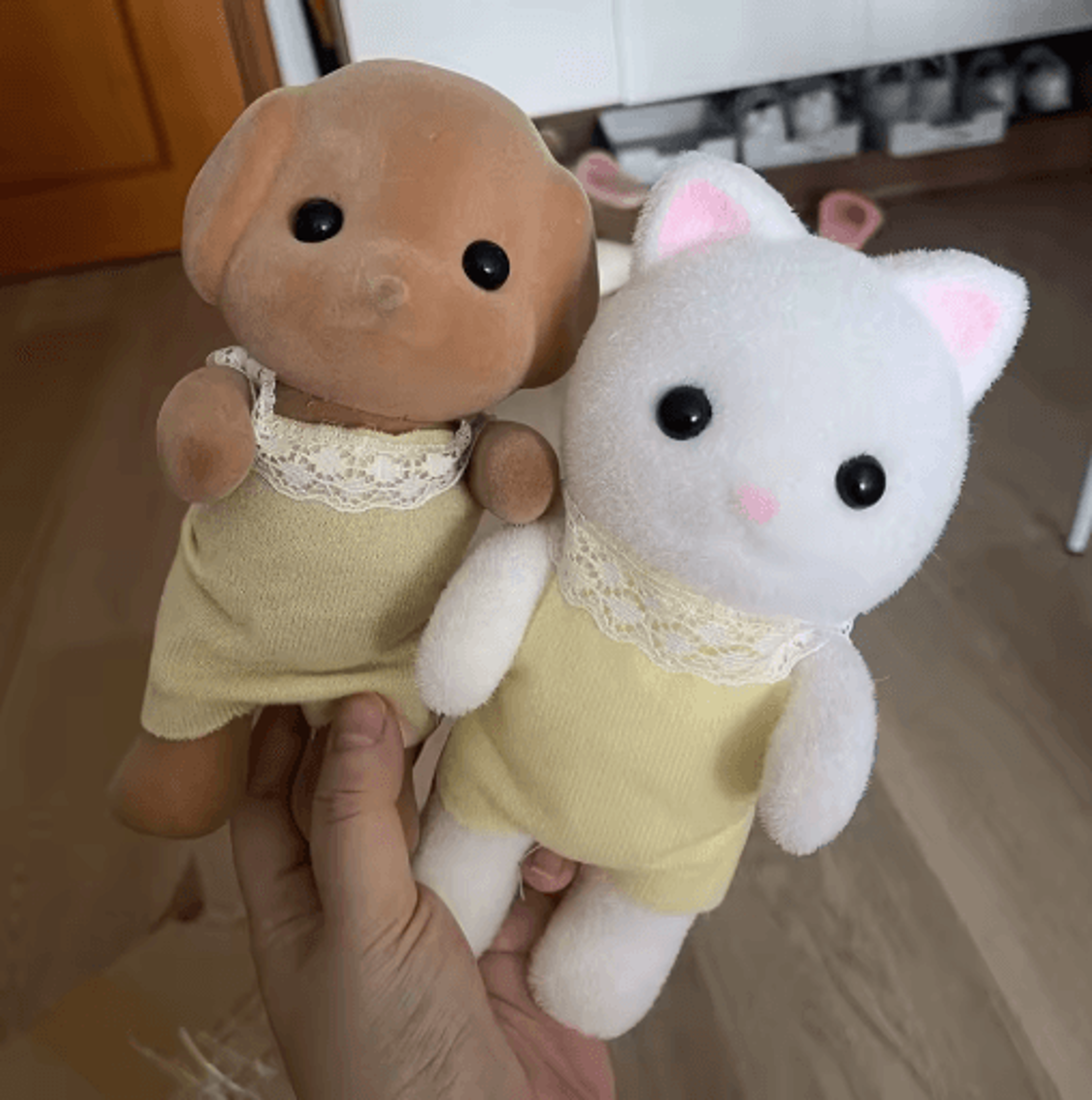 cute forest family animal phone holder movable figure desk decor stand