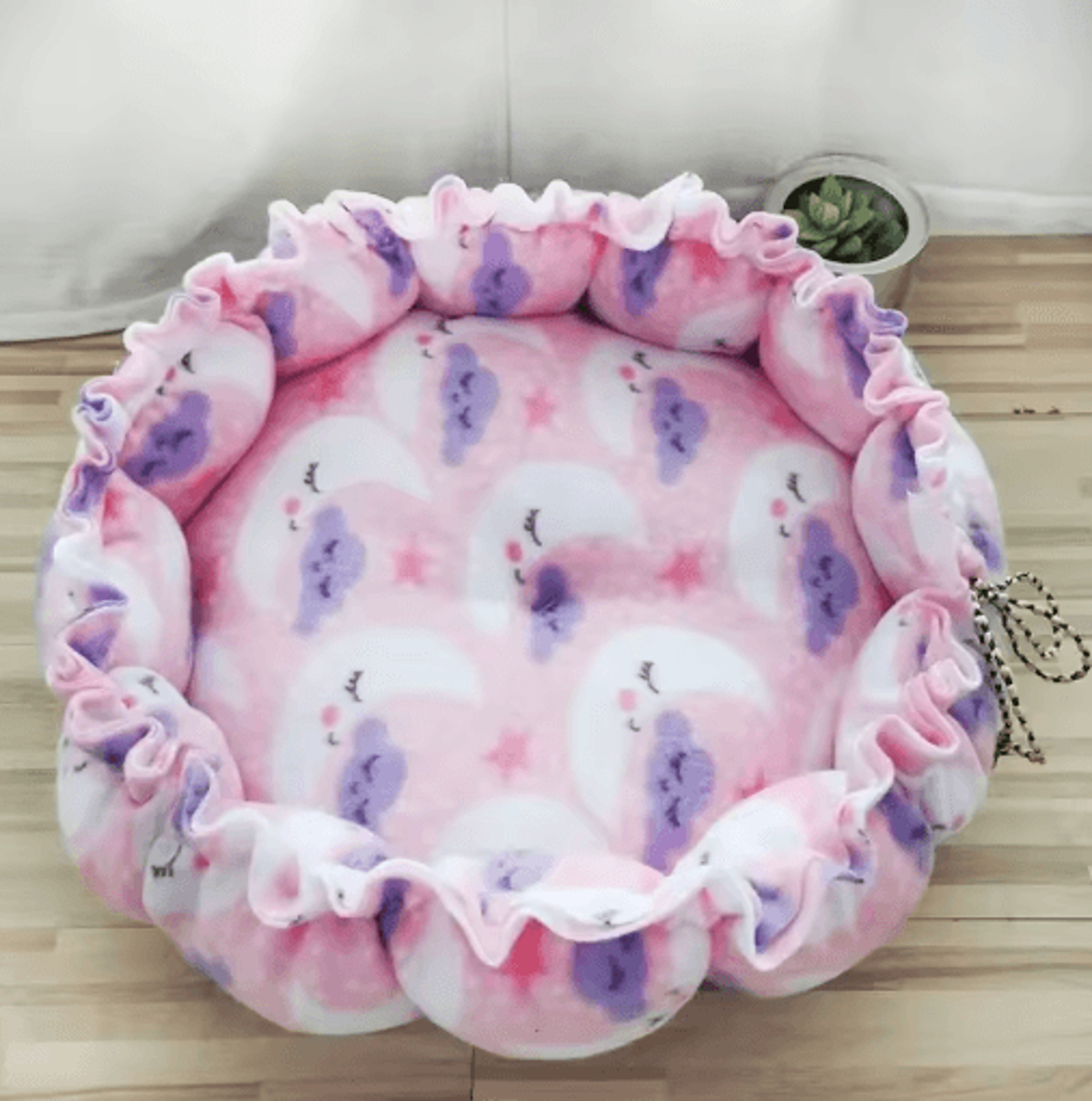 cozynest plush pet bed basket for cats, kittens & small dogs