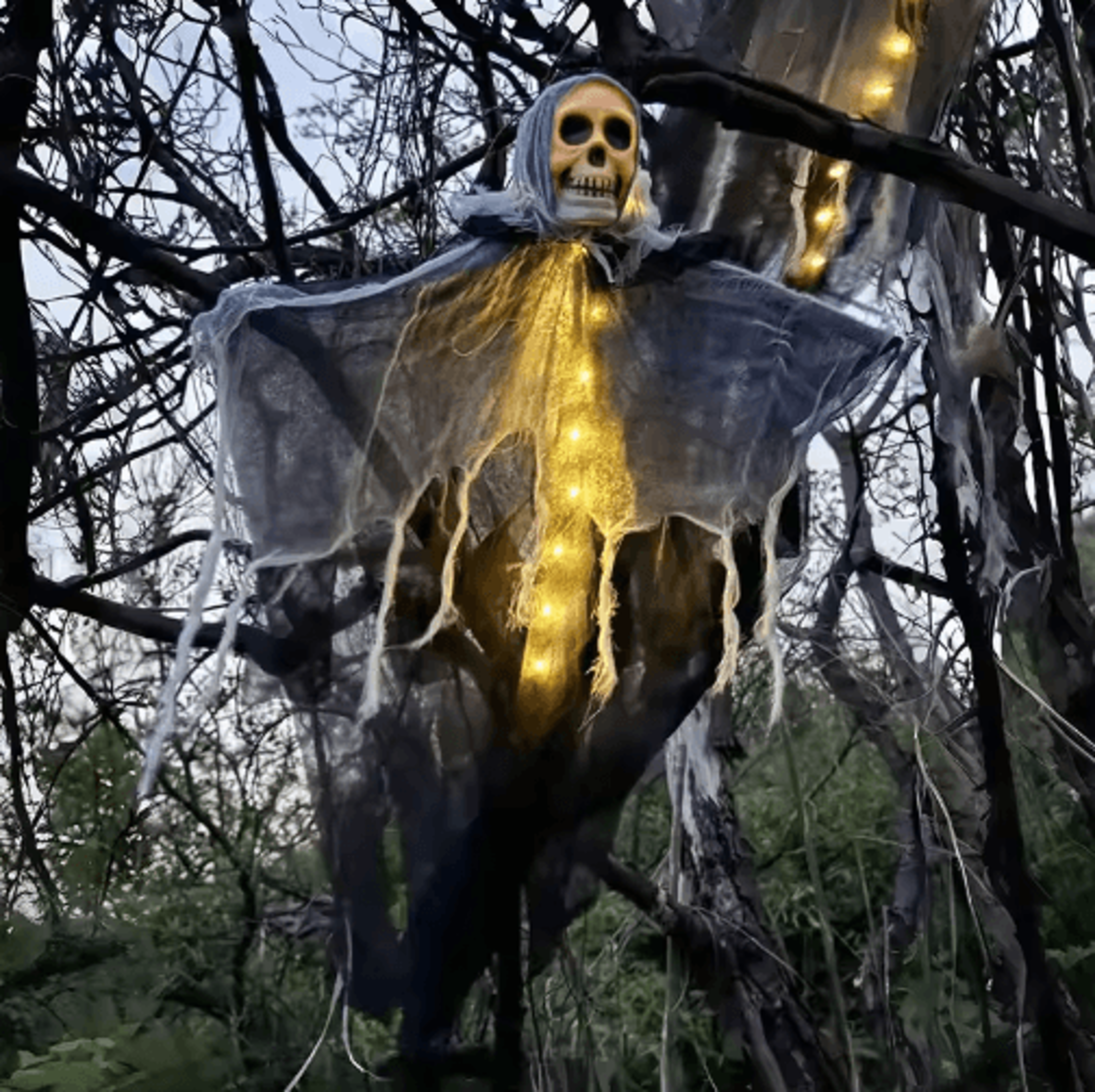 glowing skull skeleton hanging ghost – halloween gauze horror prop for home, garden & party decor