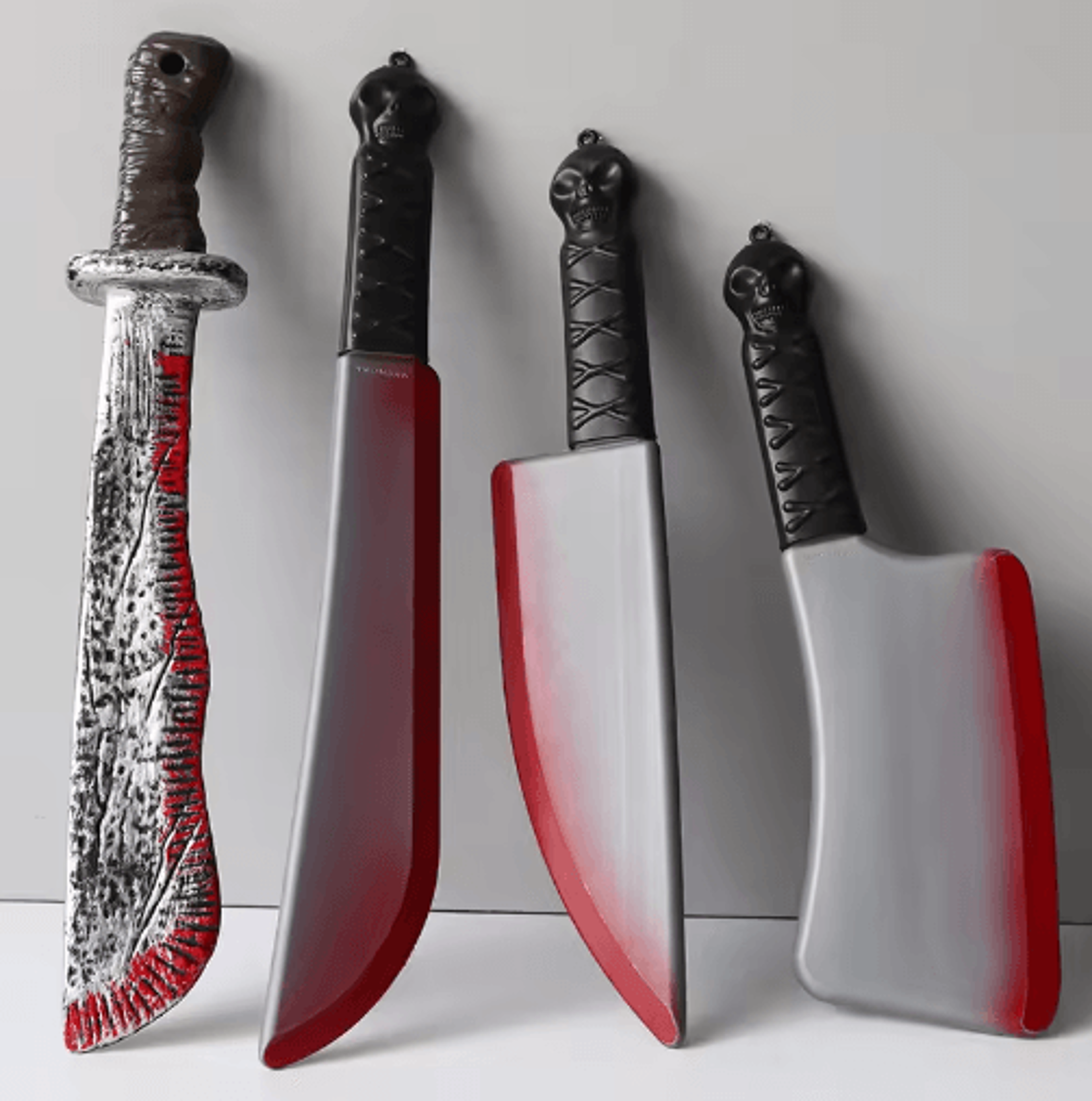 halloween bloody knife prop – plastic simulation curved knife for horror party & diy decorations