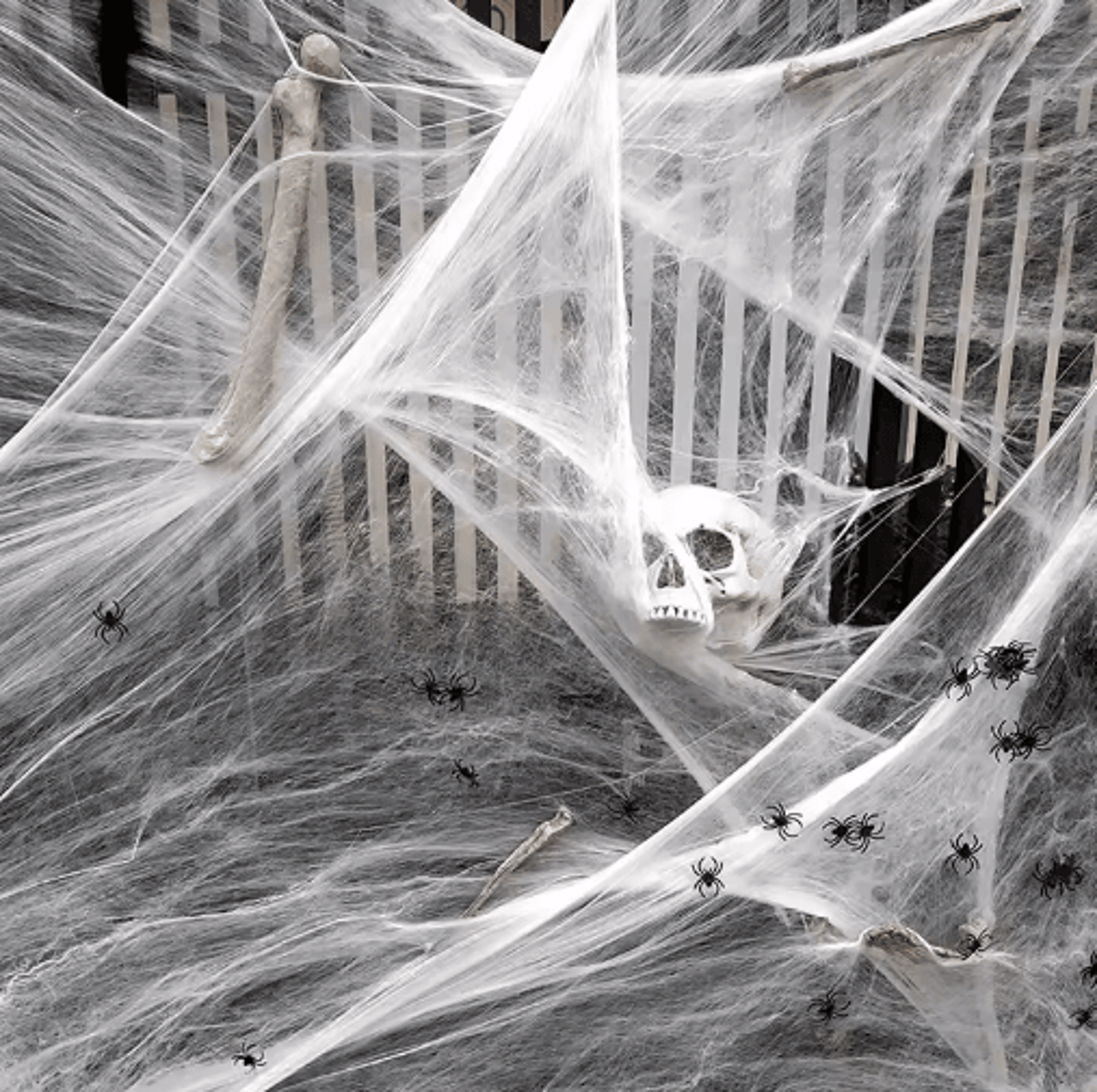 white stretchy halloween spider web – artificial cobweb for haunted house & scary party decor