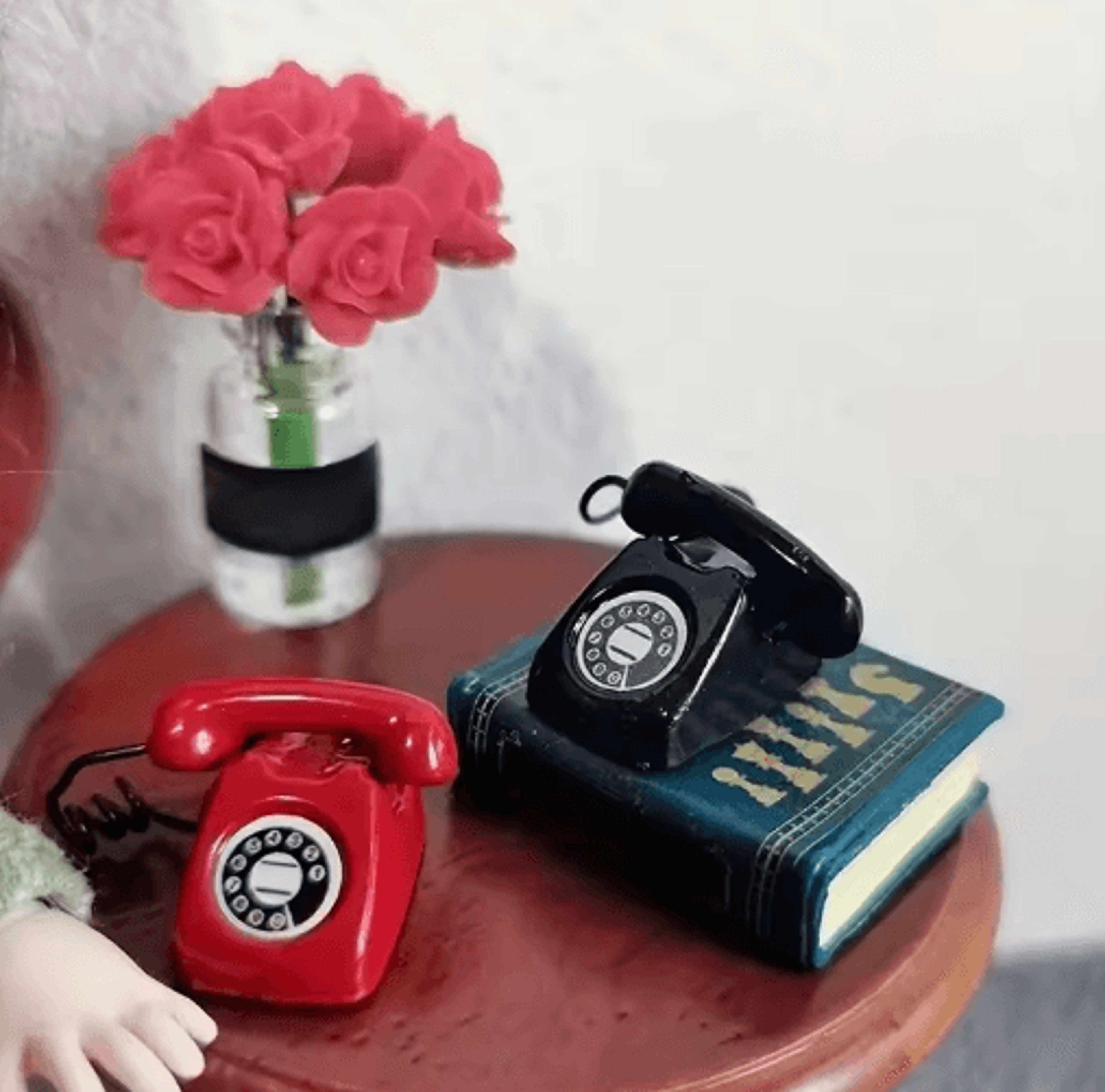 mini retro rotary phone model – alloy dollhouse furniture & vintage decor