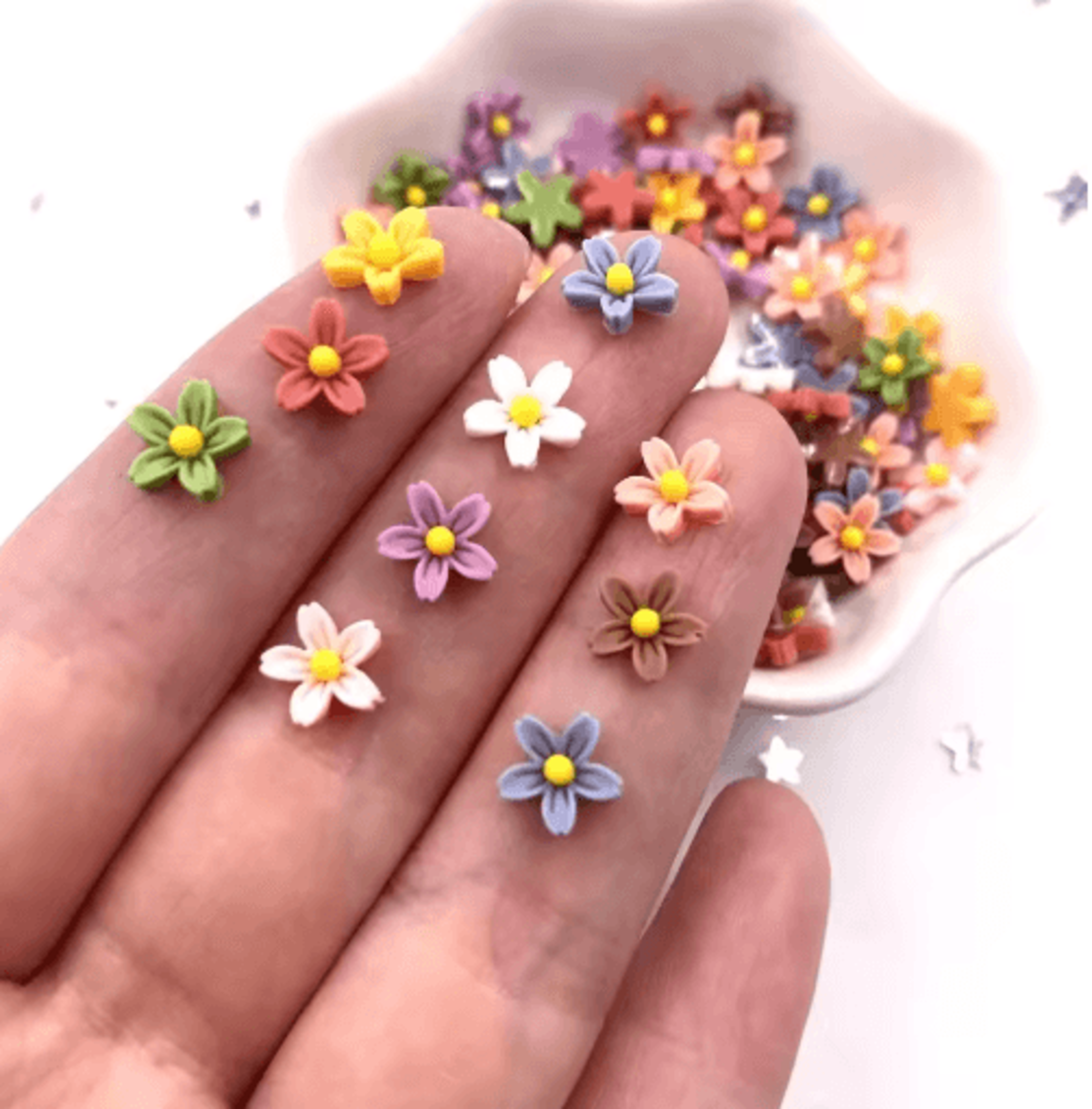 100-piece 8mm colorful mini resin flower gems for crafts and nail art