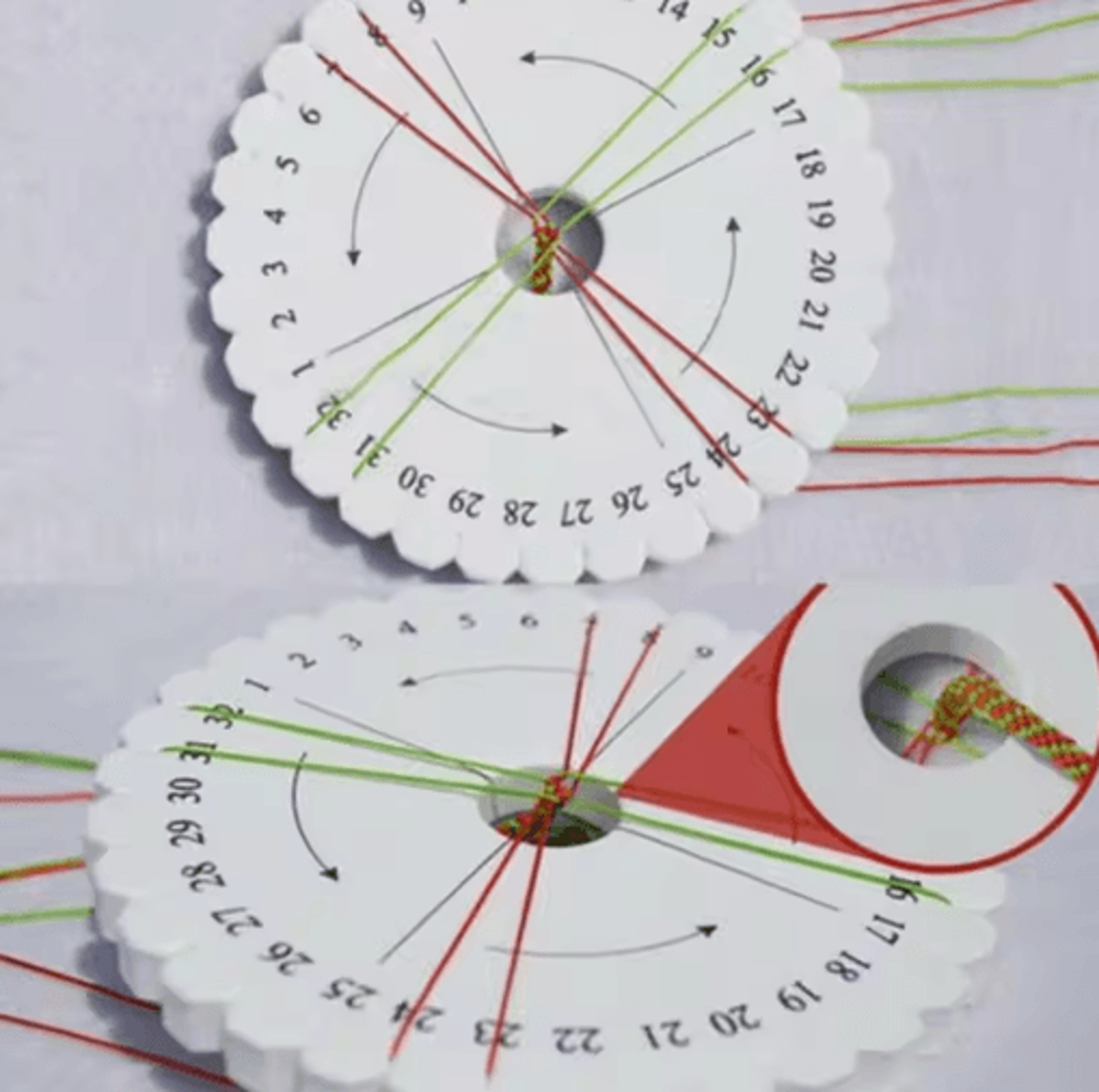 2pcs round & square kumihimo braiding disc set