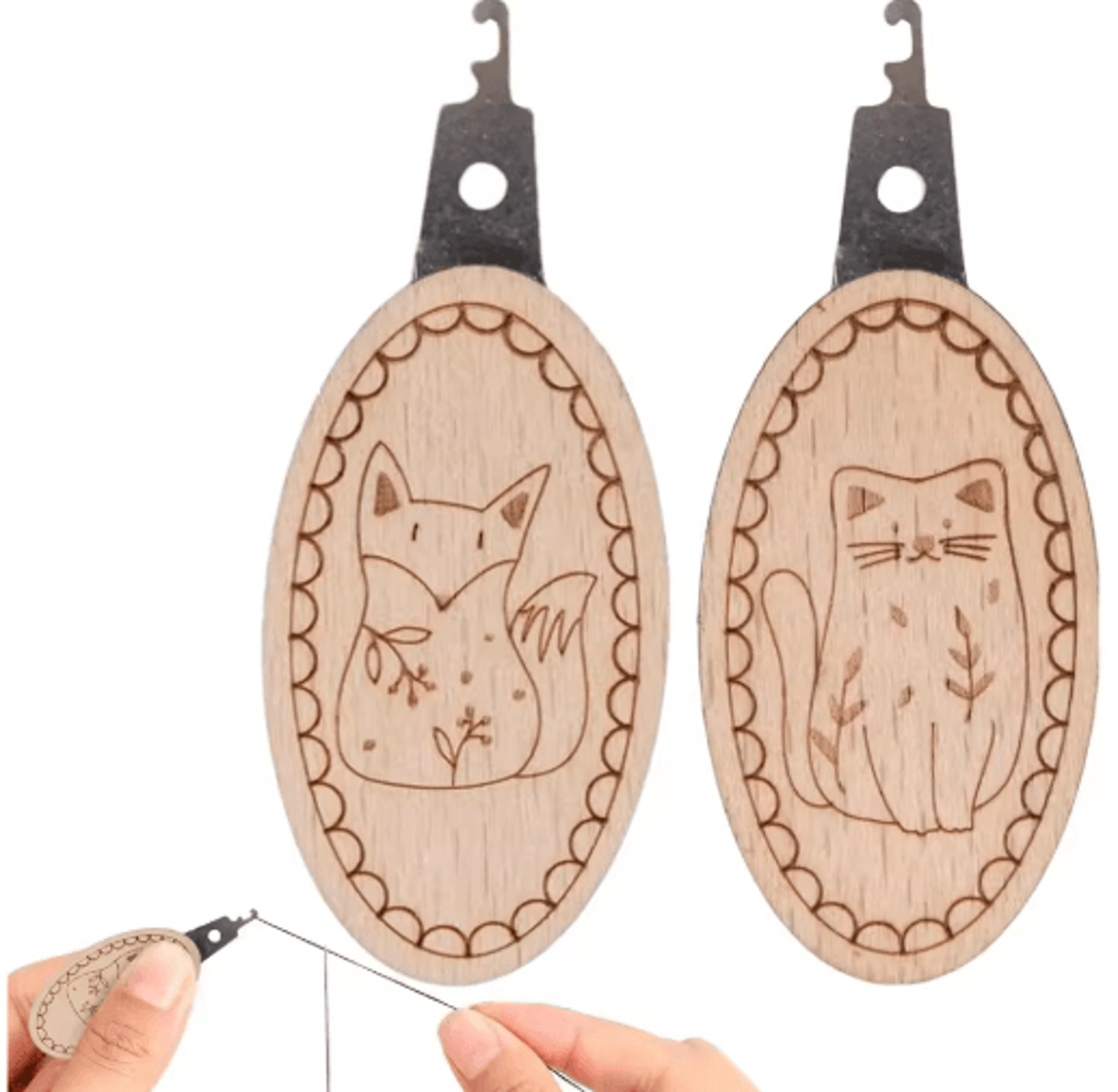 2pcs animal-shaped needle threader & keeper set