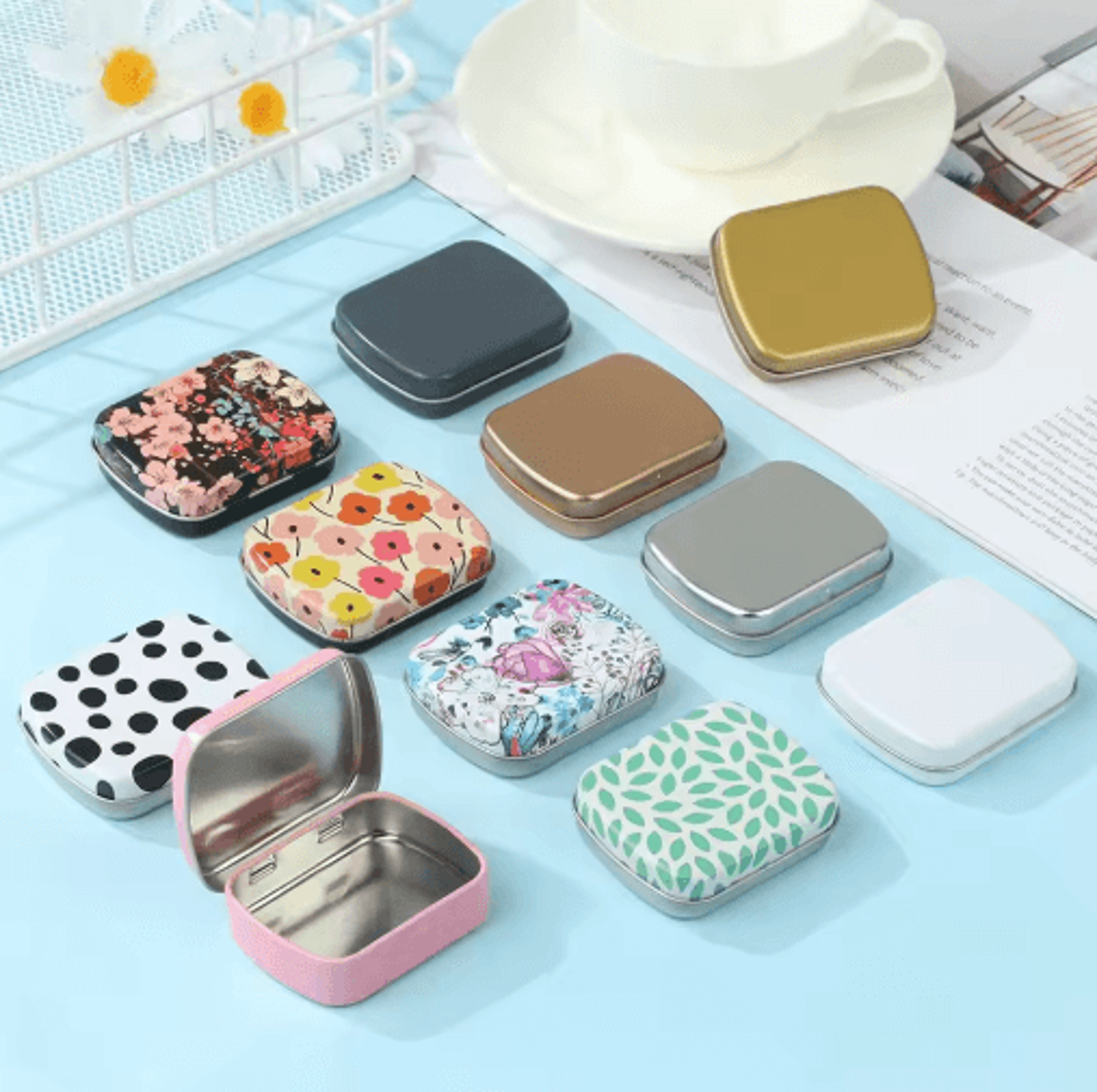 mini metal hinged tin storage box with lid