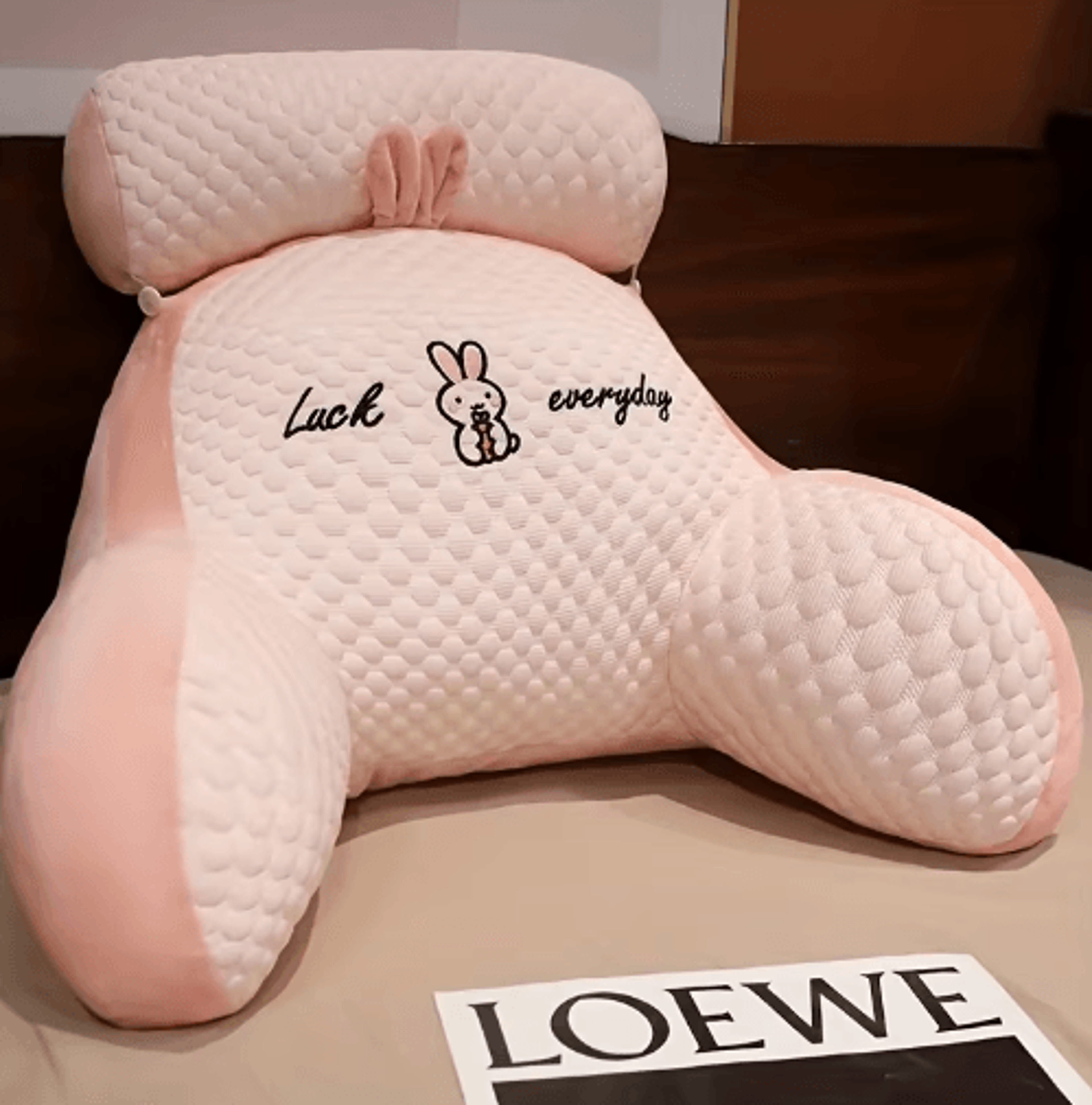 ergonomic reading pillow with adjustable back & lumbar support