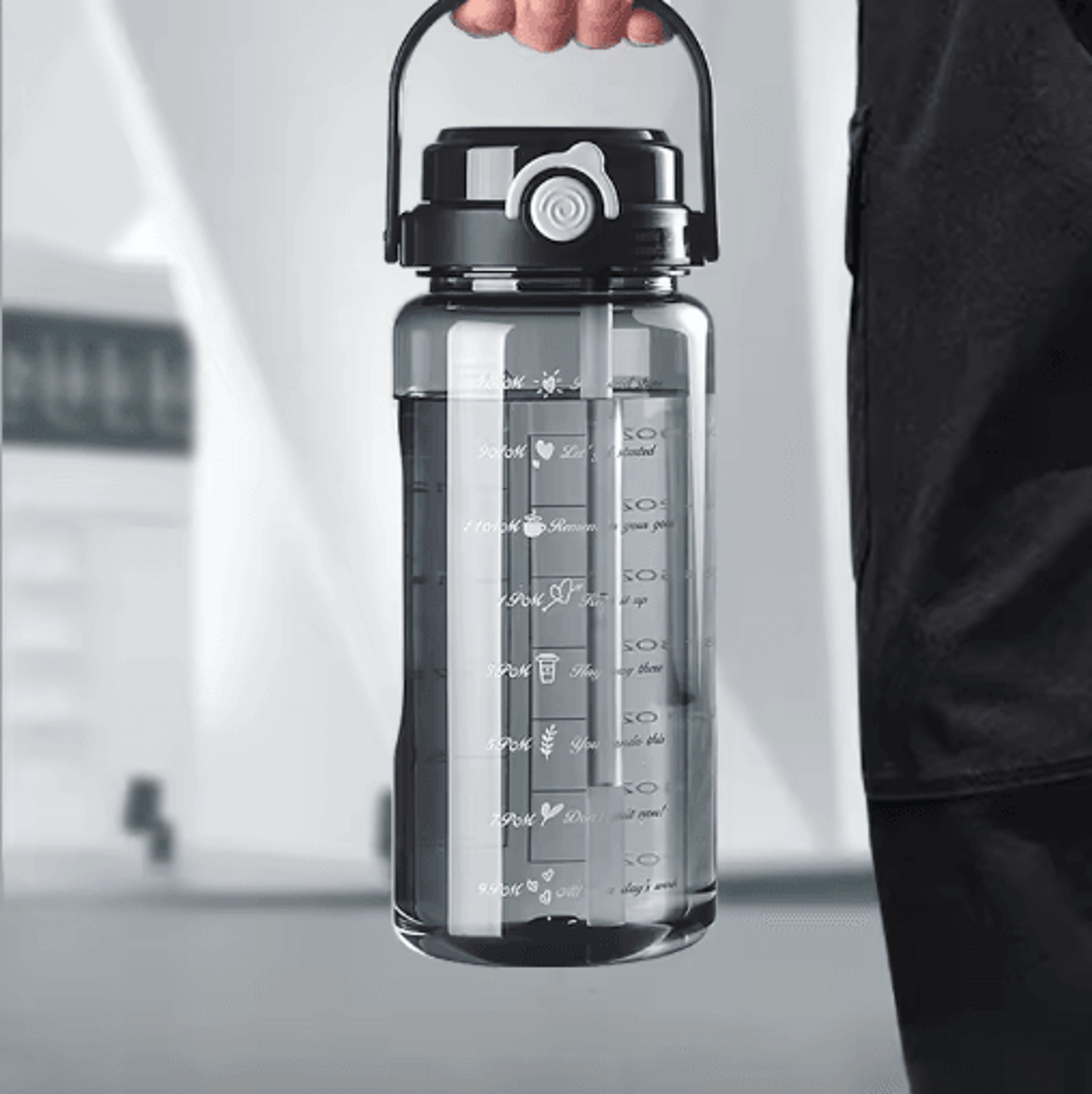 1.5l large-capacity sports water bottle with straw & handle