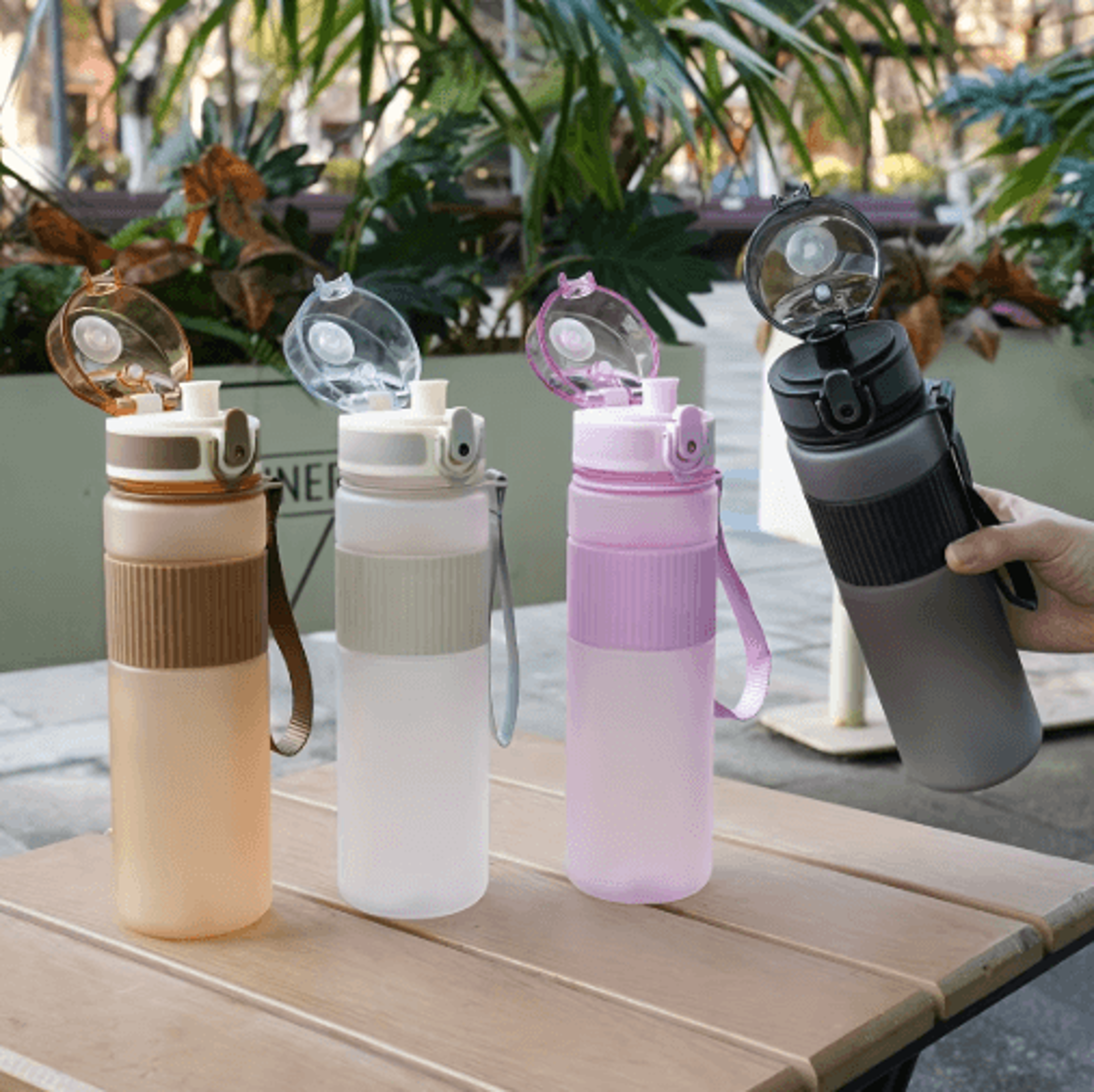 530ml bpa-free water bottle with lid & carry strap