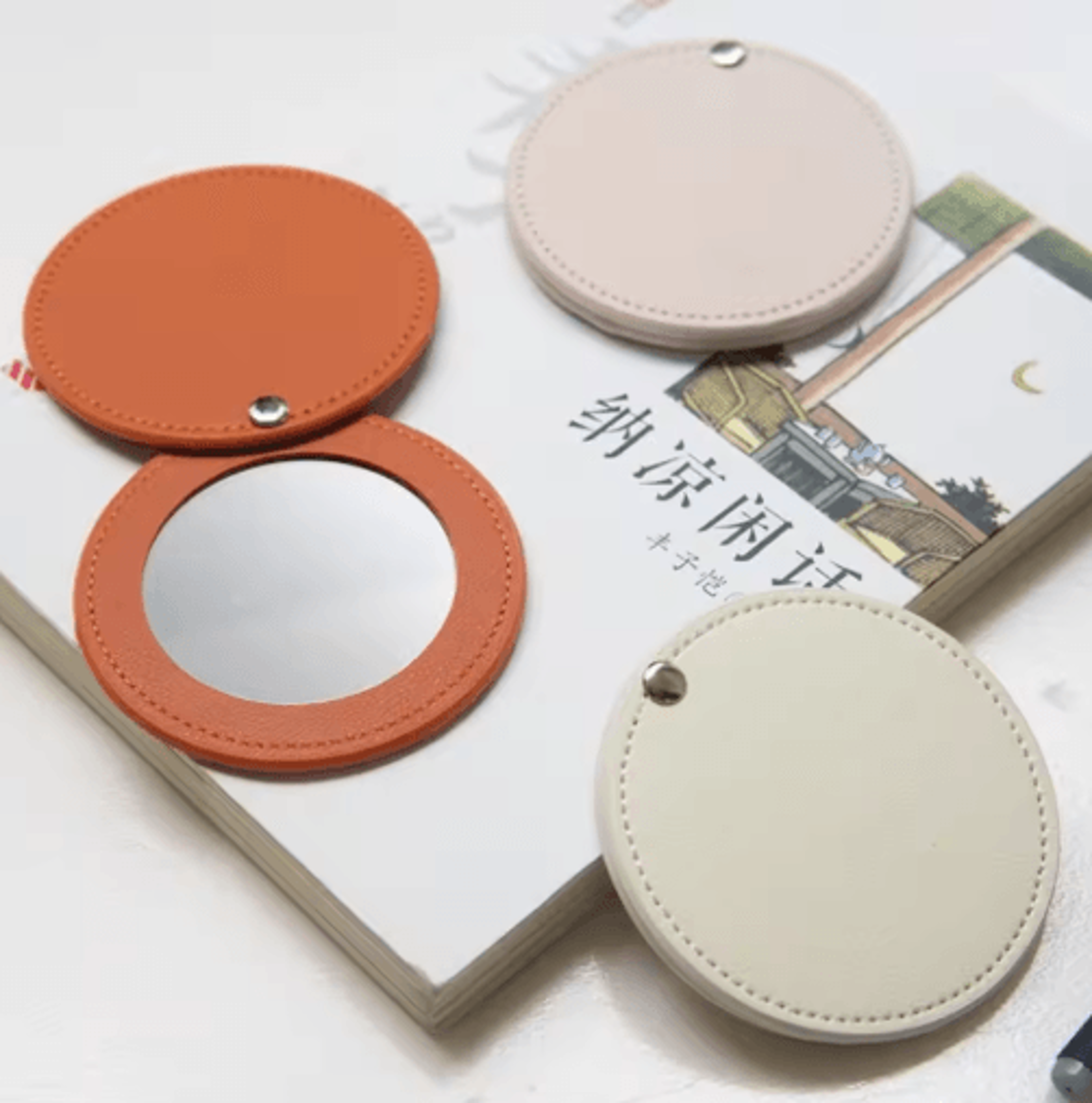 ultra-thin pu leather pocket mirror mini round travel makeup mirror