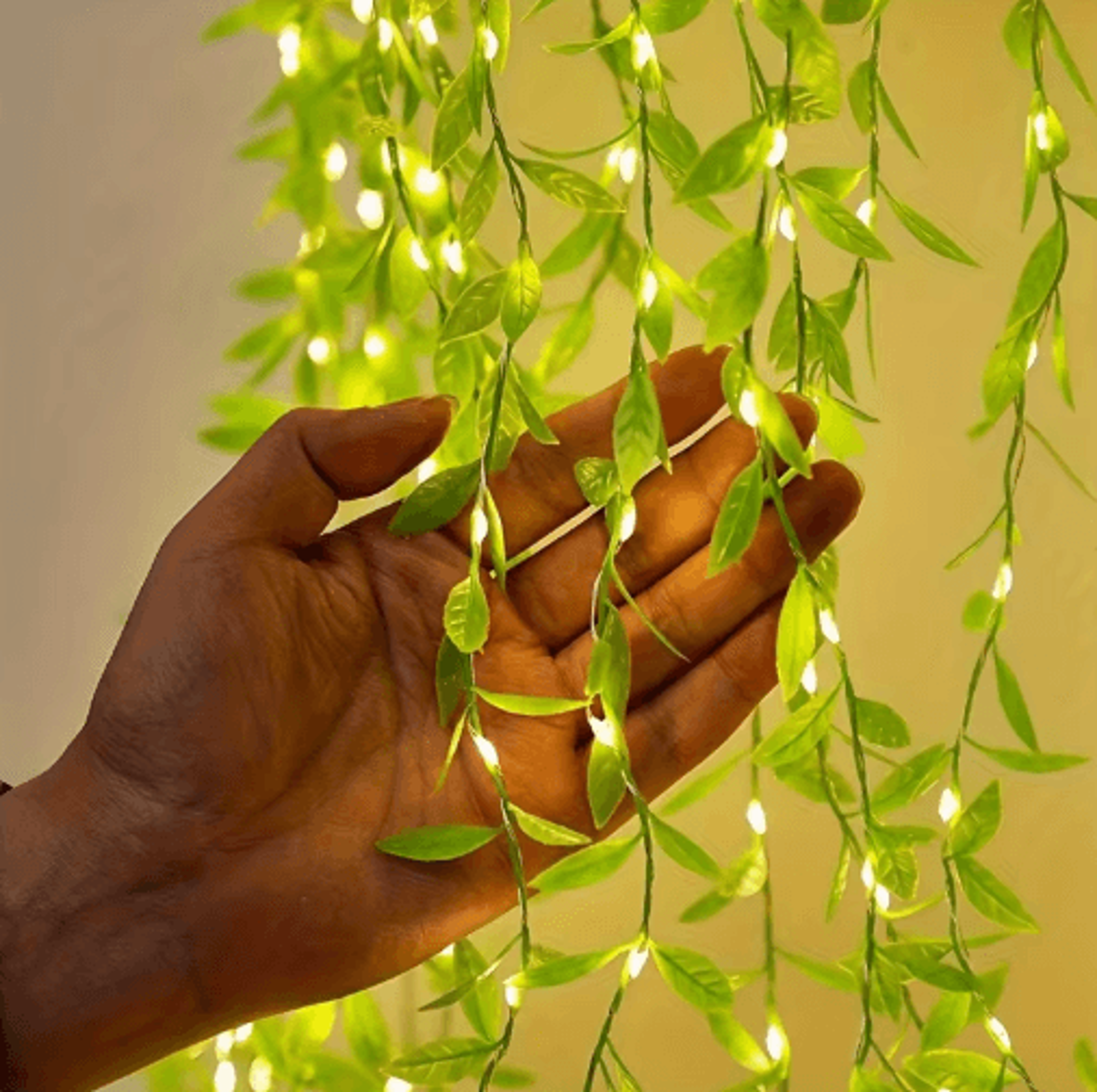 2m willow leaf curtain lights – 20 led battery-powered copper wire string lights