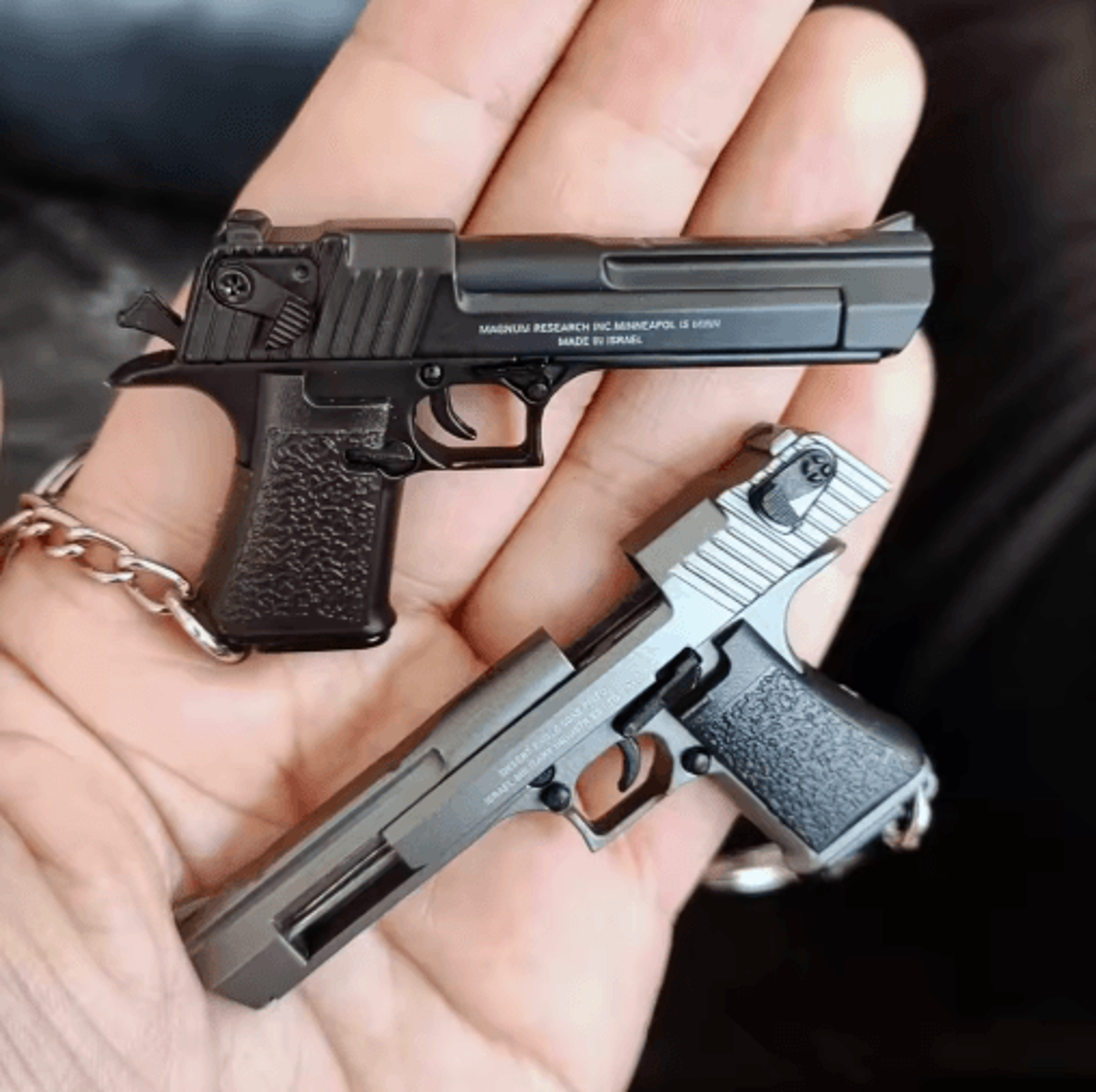 scale desert eagle-style keychain – mini alloy collectible model