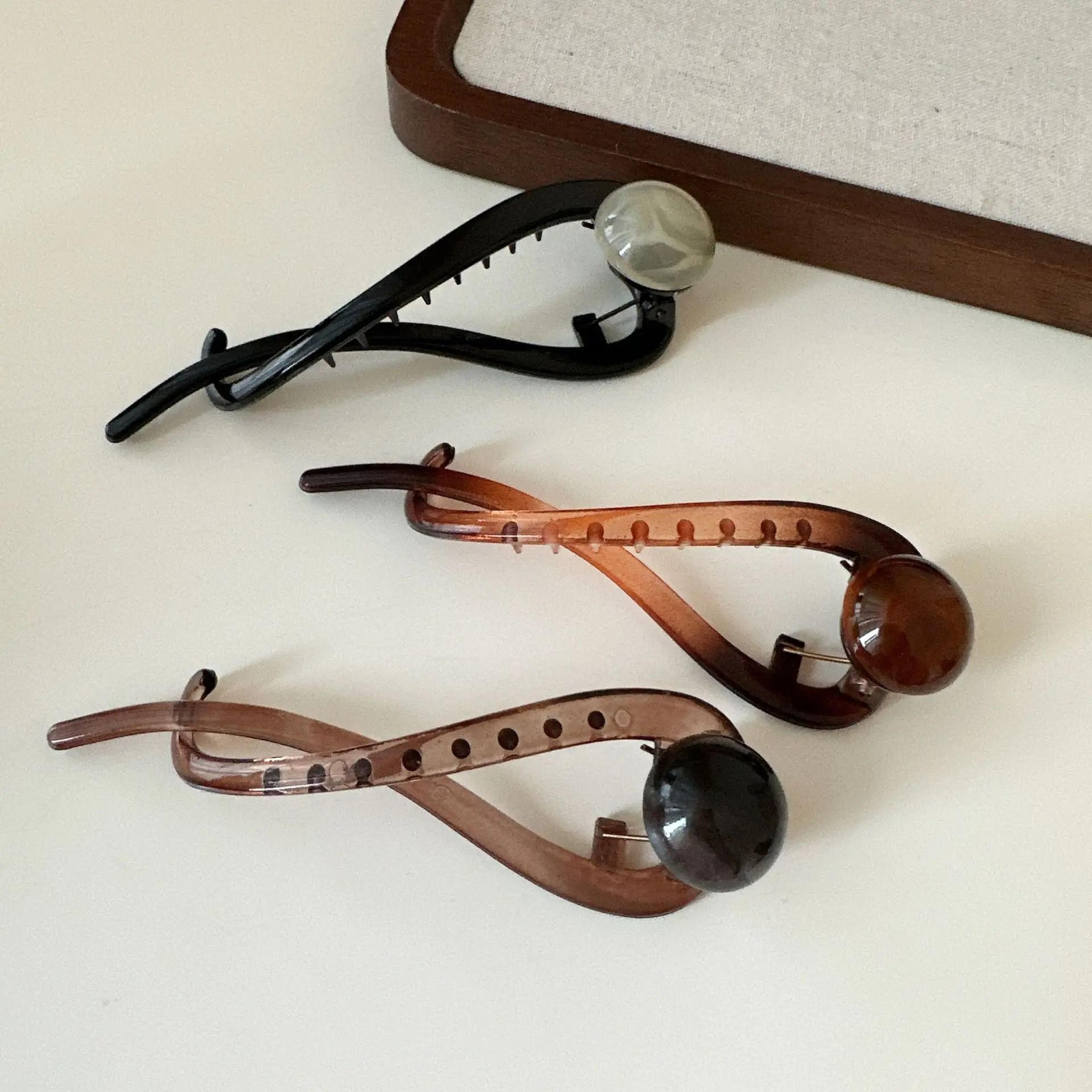 retro s shape twist hair clip hollow out ponytail barrette