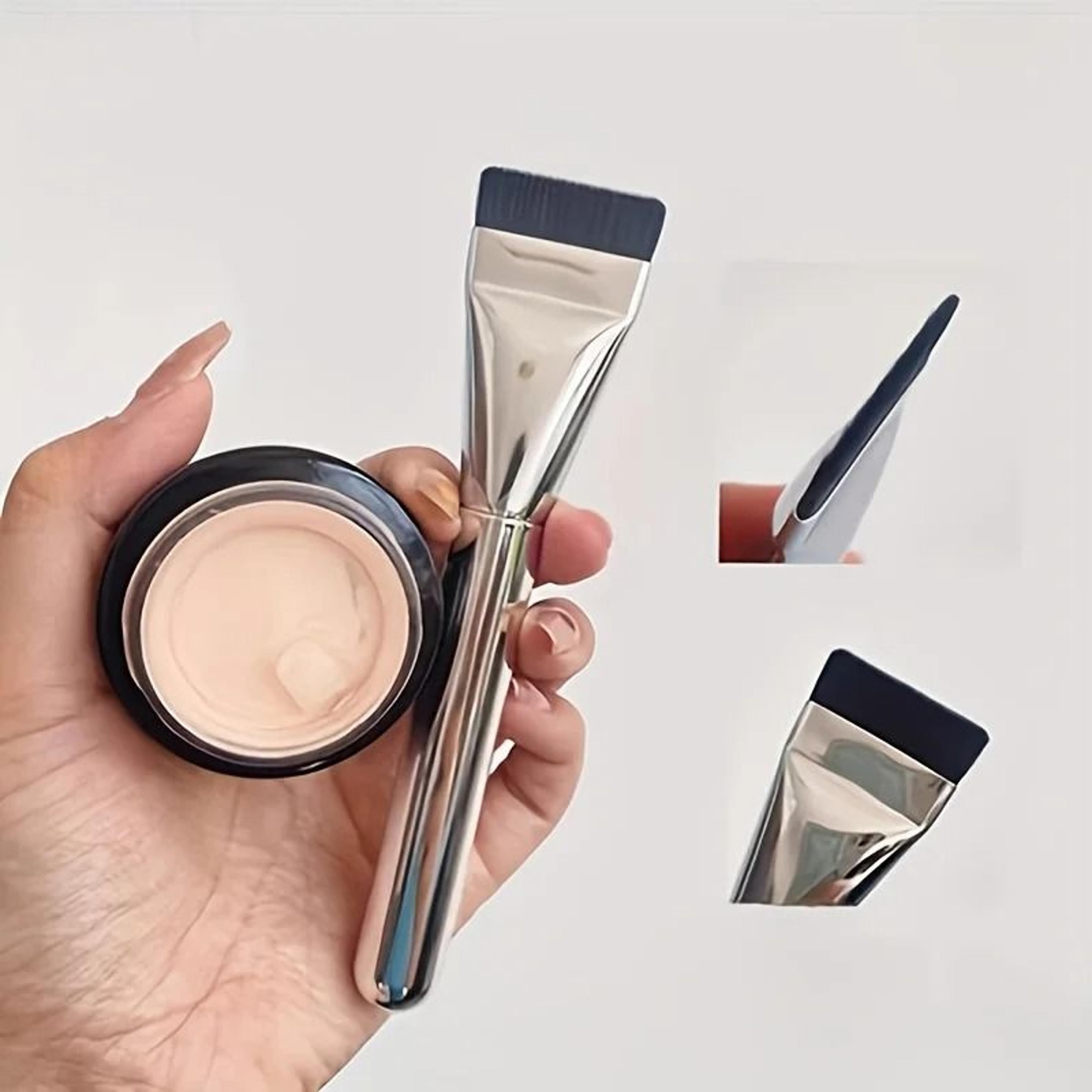 ultra fine oval foundation brush for smooth flawless makeup blending